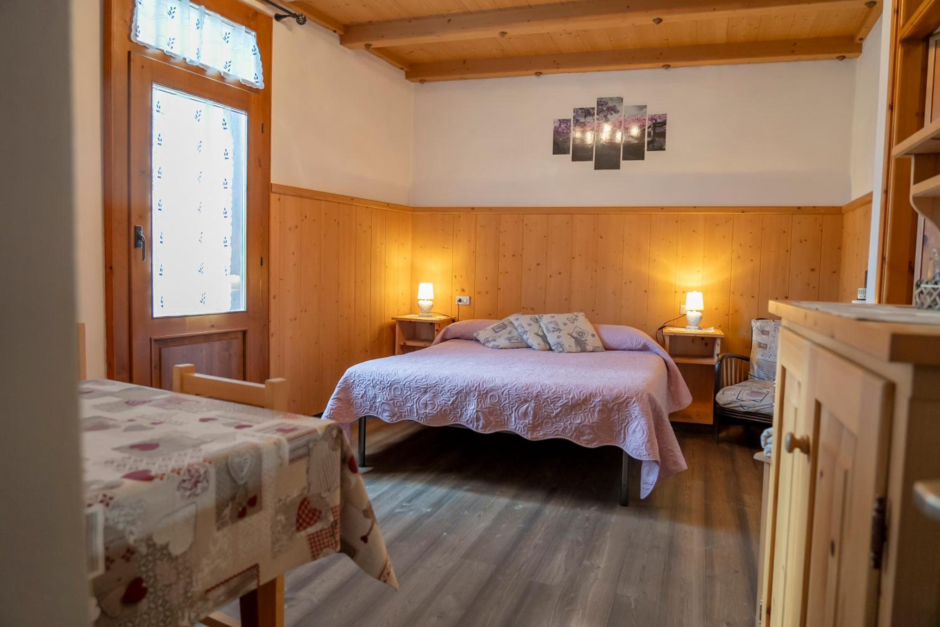 Double Room - Photo 2