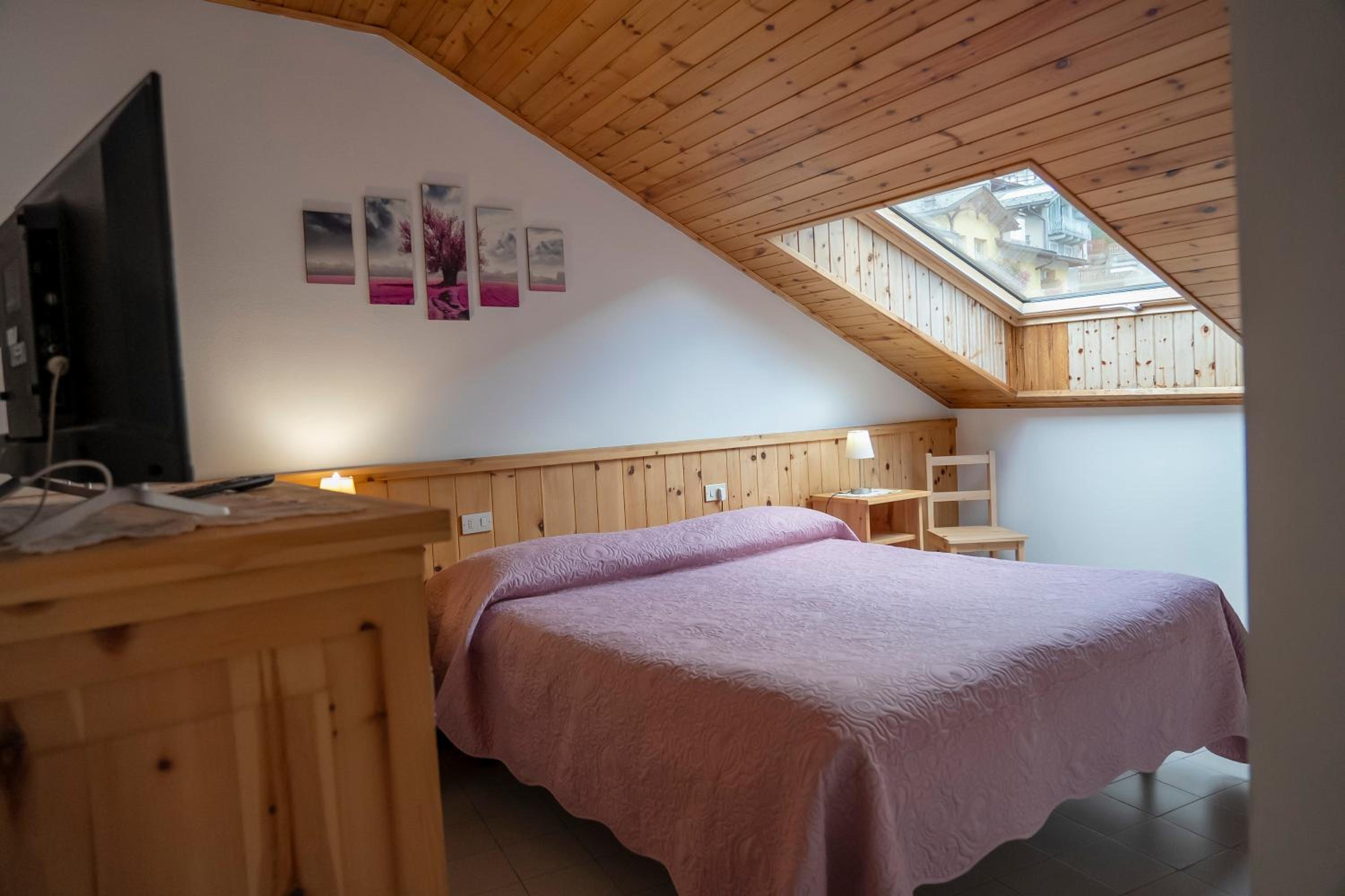 Double Room - Photo 19