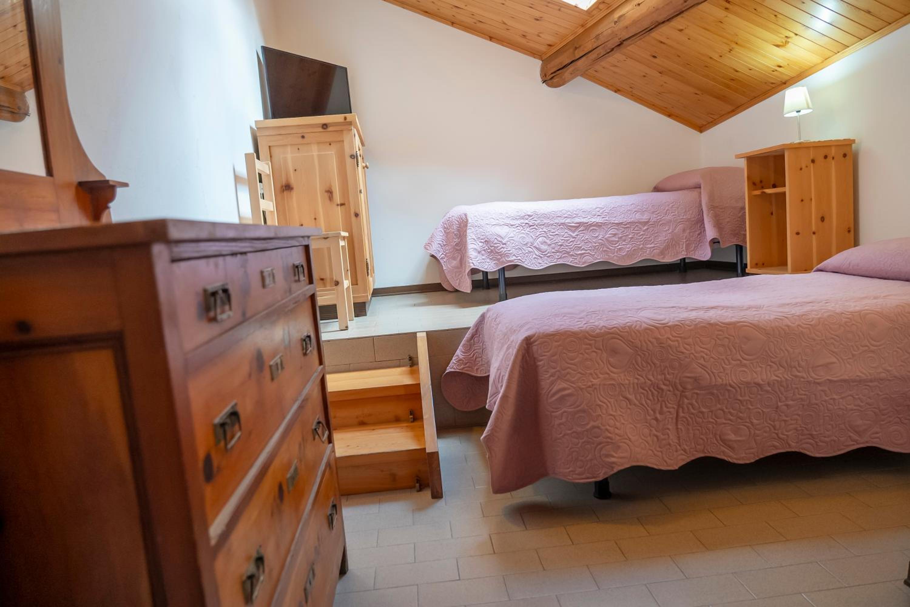 Twin Room - Photo 4