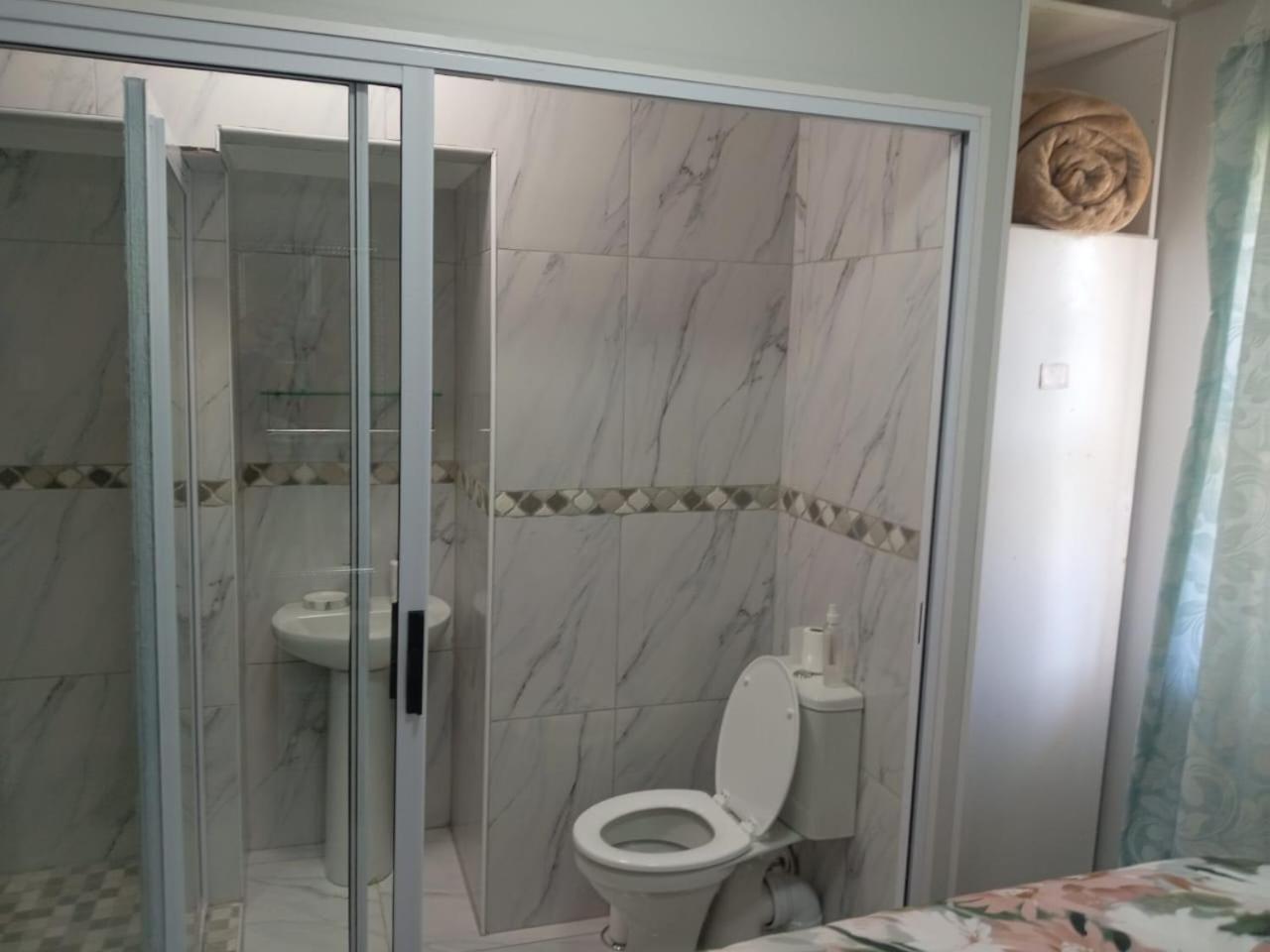 Double Room with Private Bathroom photo 2