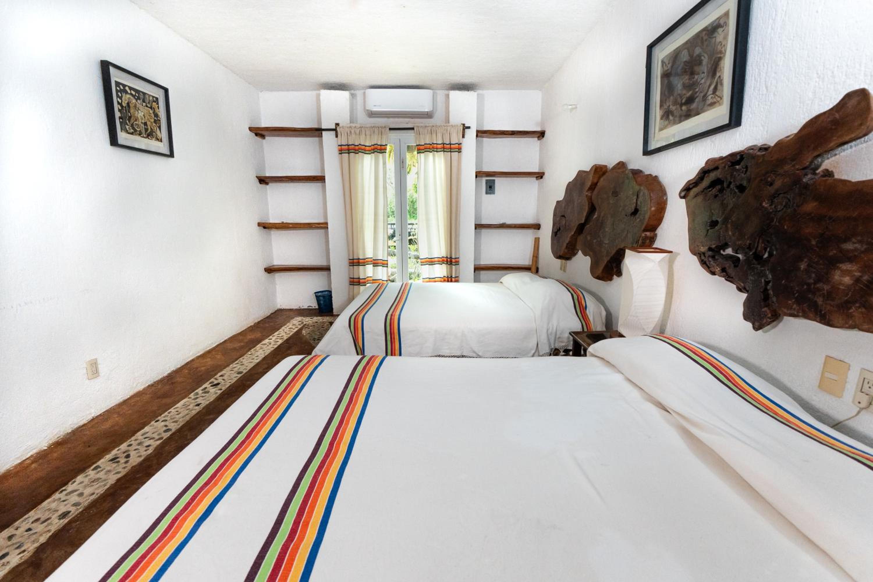 Double Room With Two Double Beds photo 3