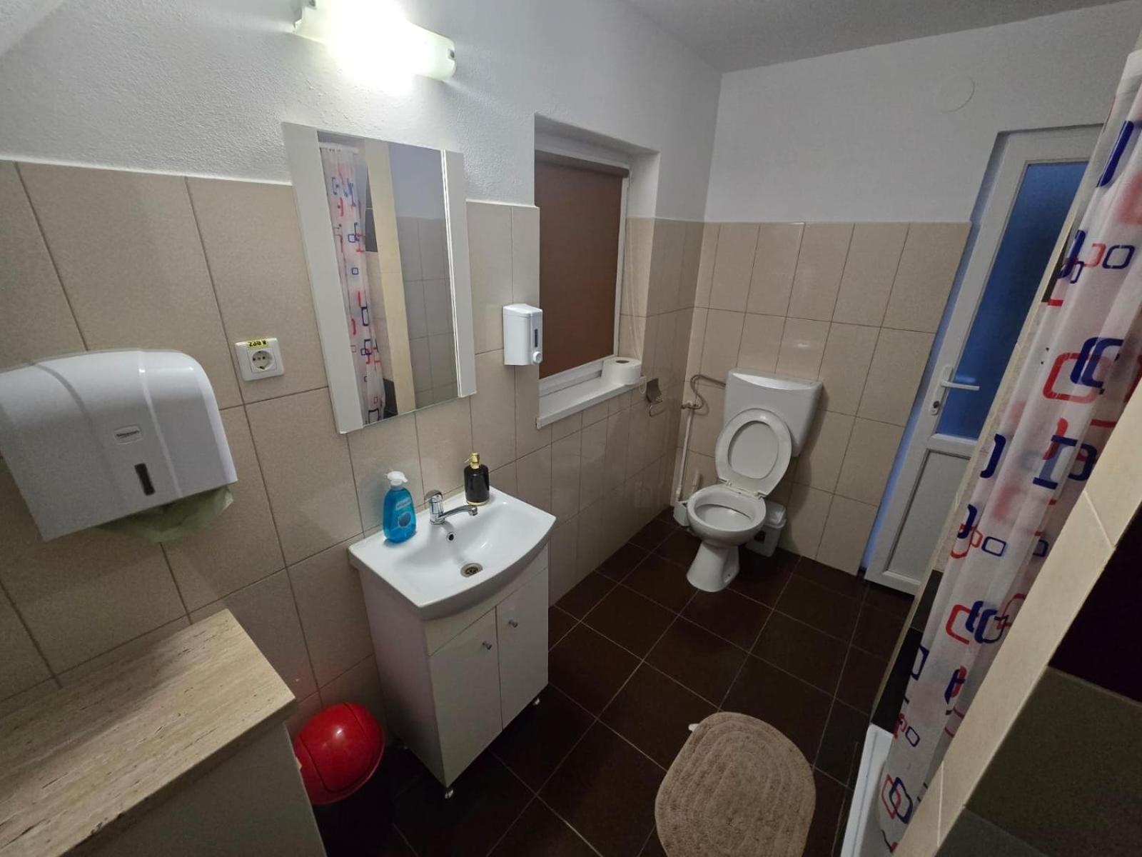 Single Room with Shared Bathroom photo 2
