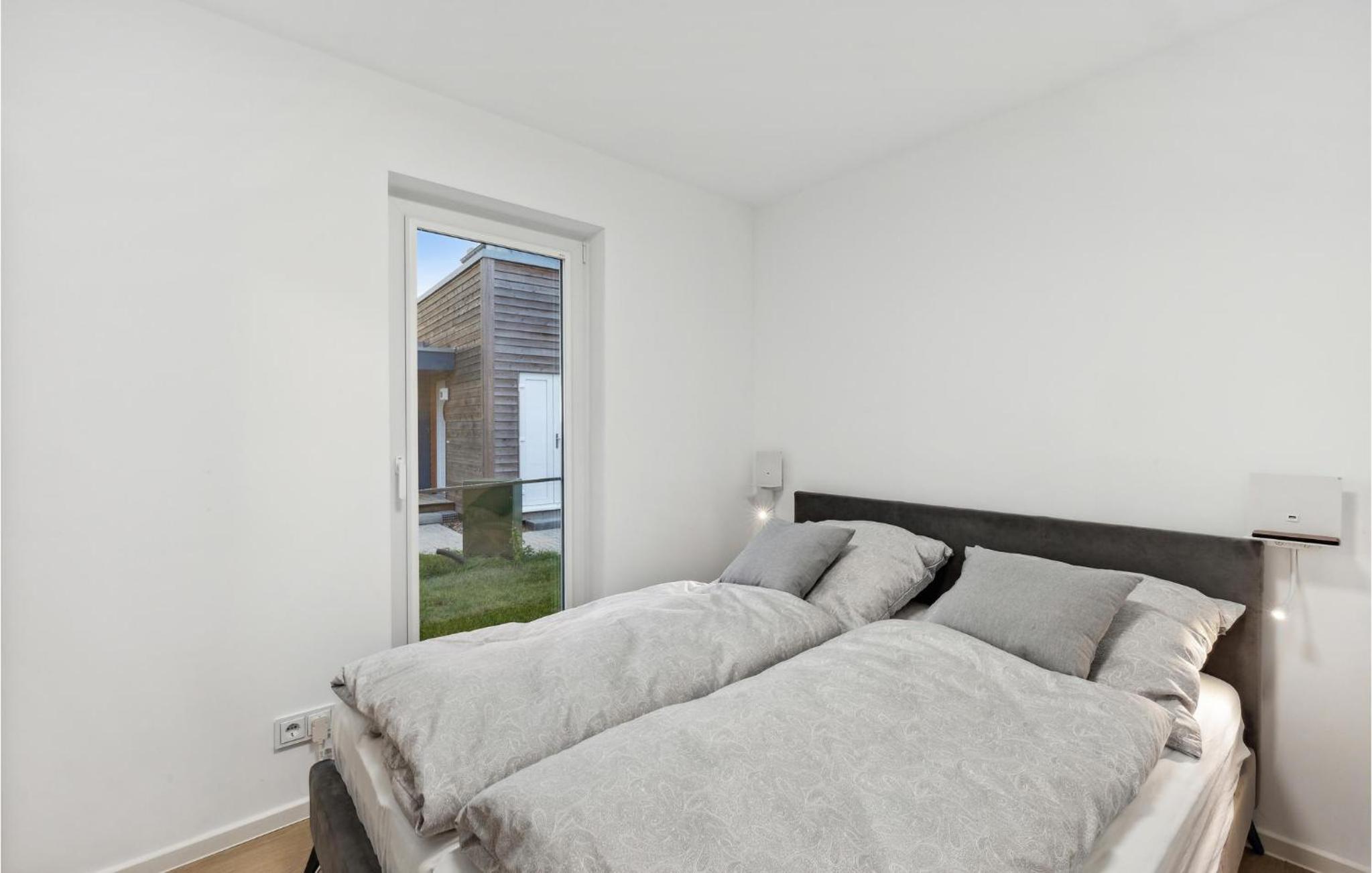 Two-Bedroom Holiday Home photo 2