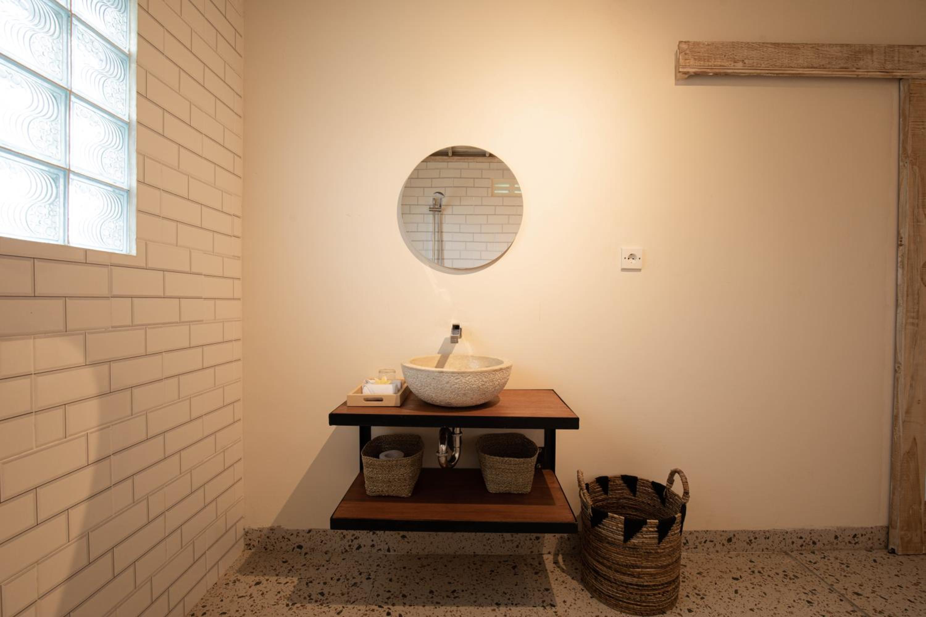 Double Room - Photo 12