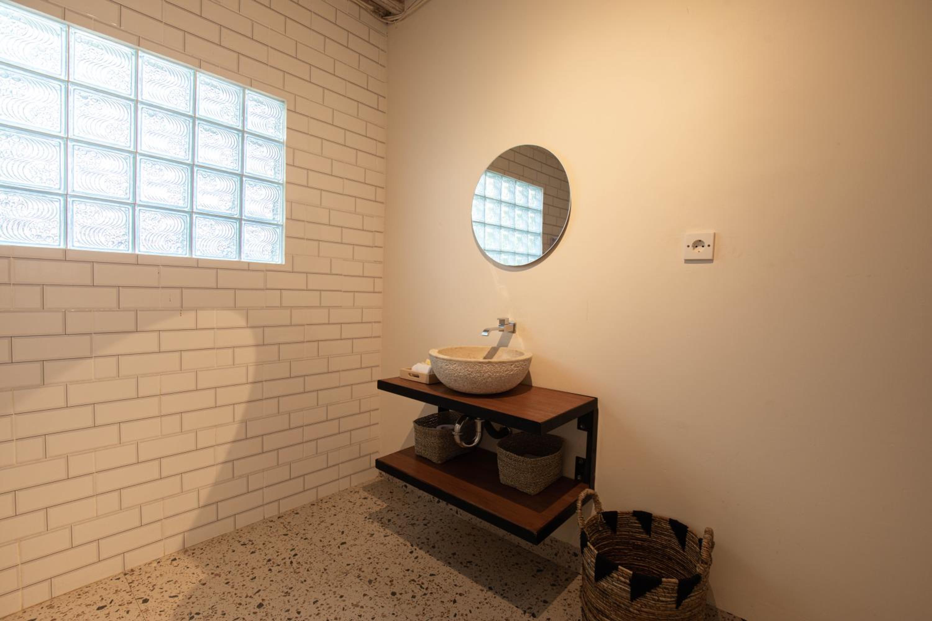 Double Room - Photo 6