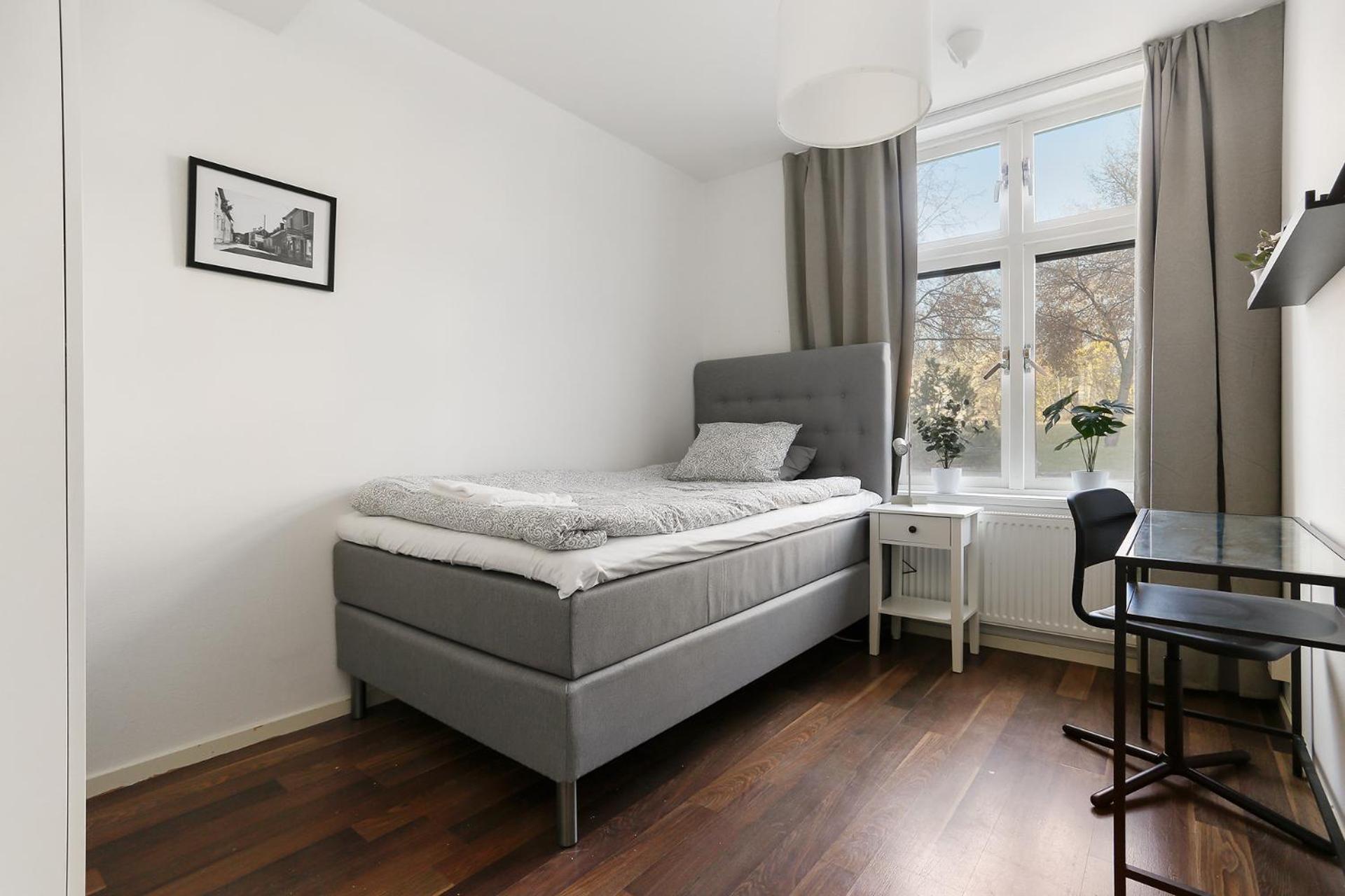 Five-Bedroom Deluxe Apartment photo 2