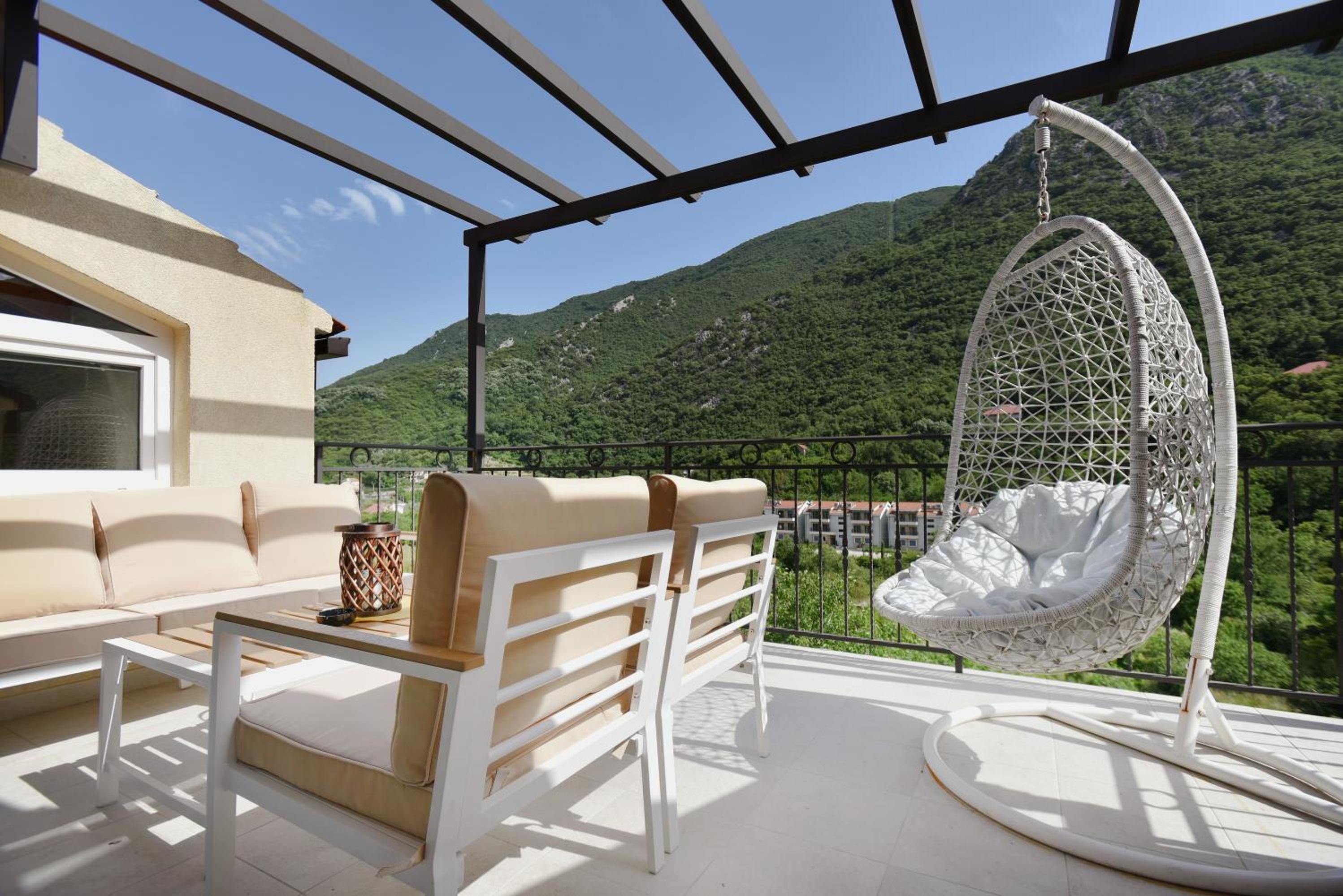 Two-Bedroom Apartment with Sea View photo 1