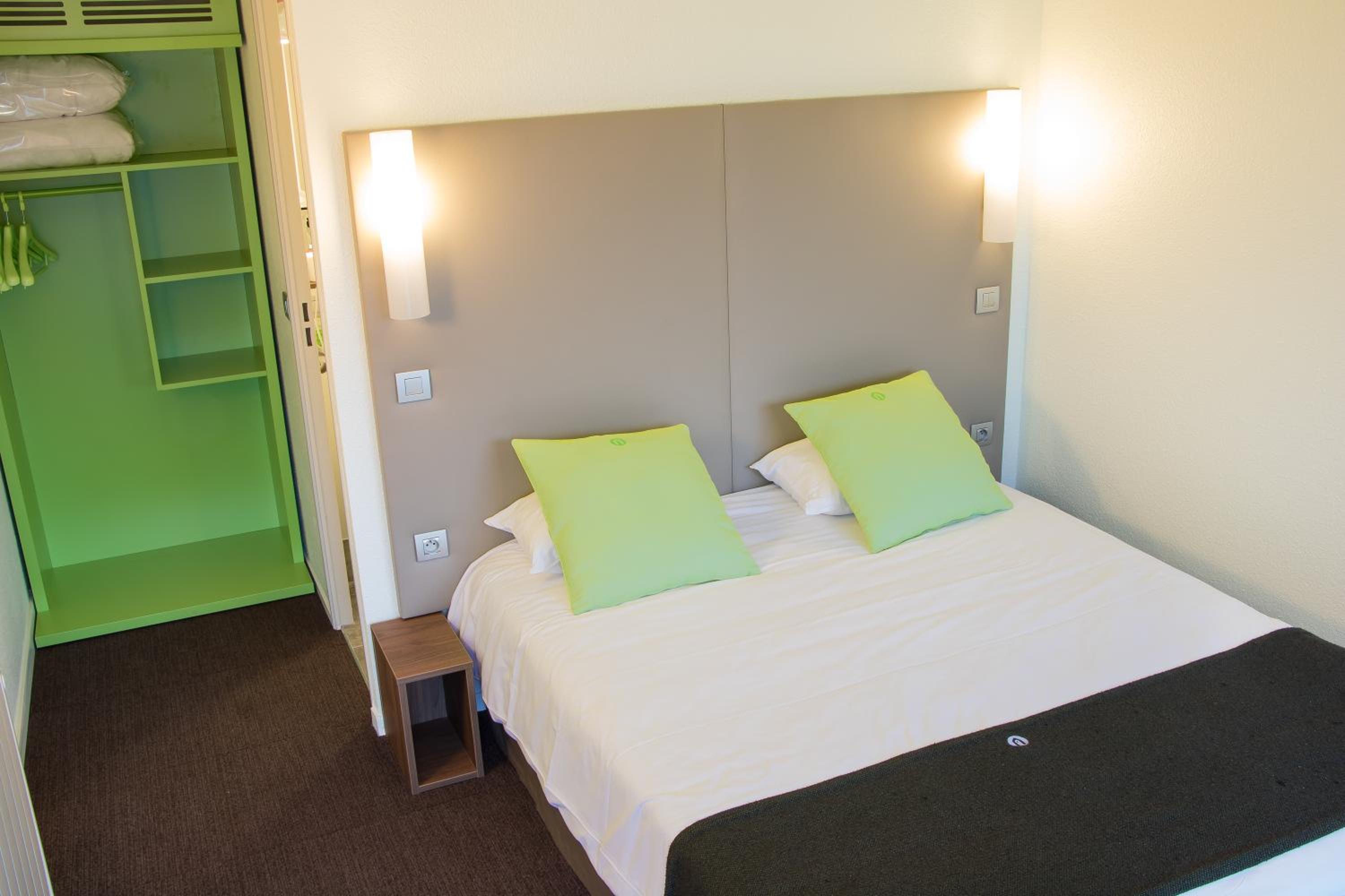 Double Room with One Double Bed - Photo 3