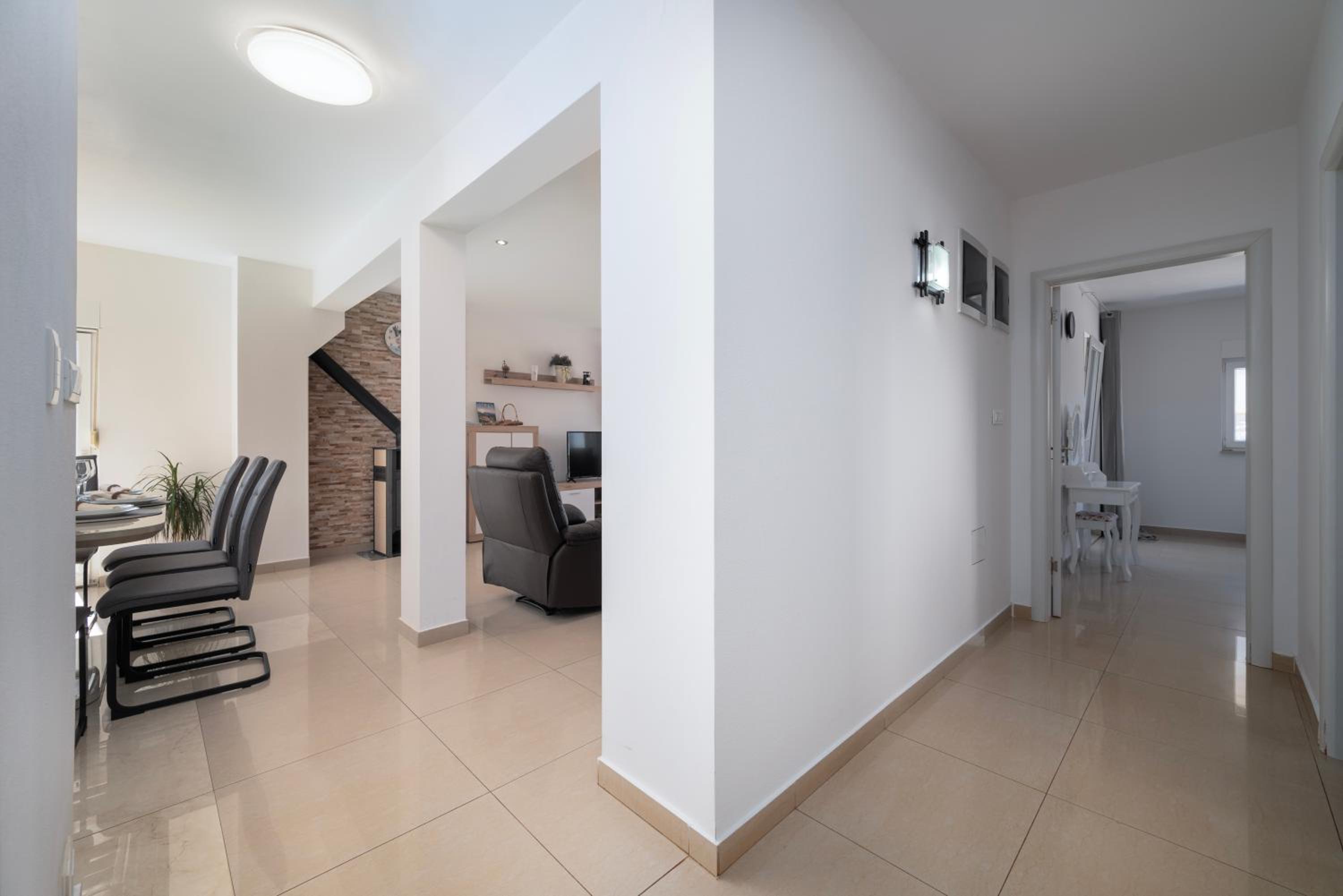 Villa photo 1