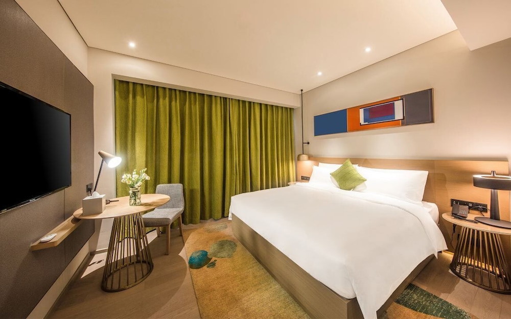 Superior Double Room, City View