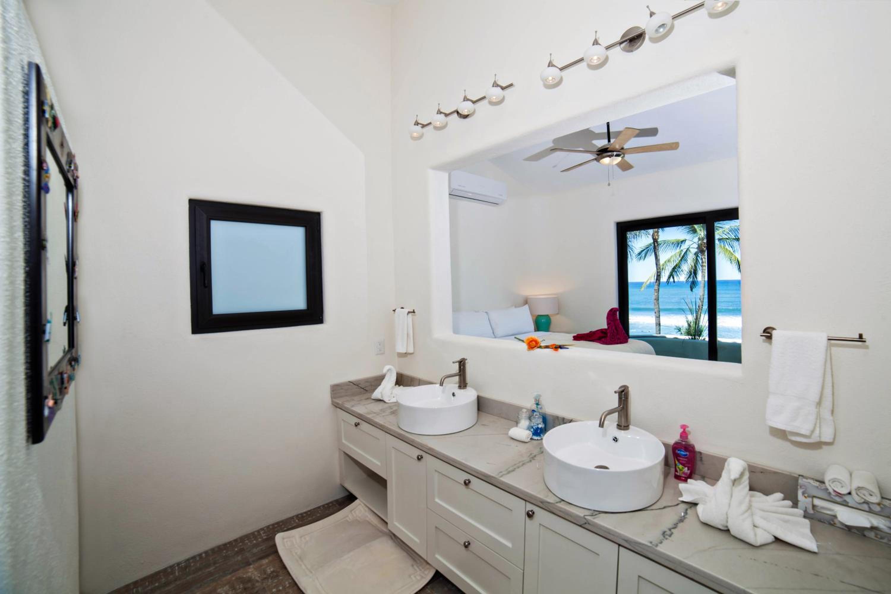 Superior Suite with Sea View photo 2