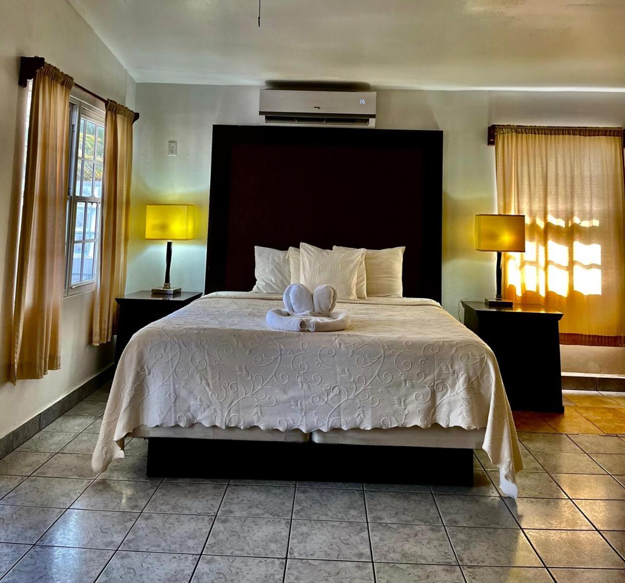 Queen Room with Sea View photo 2