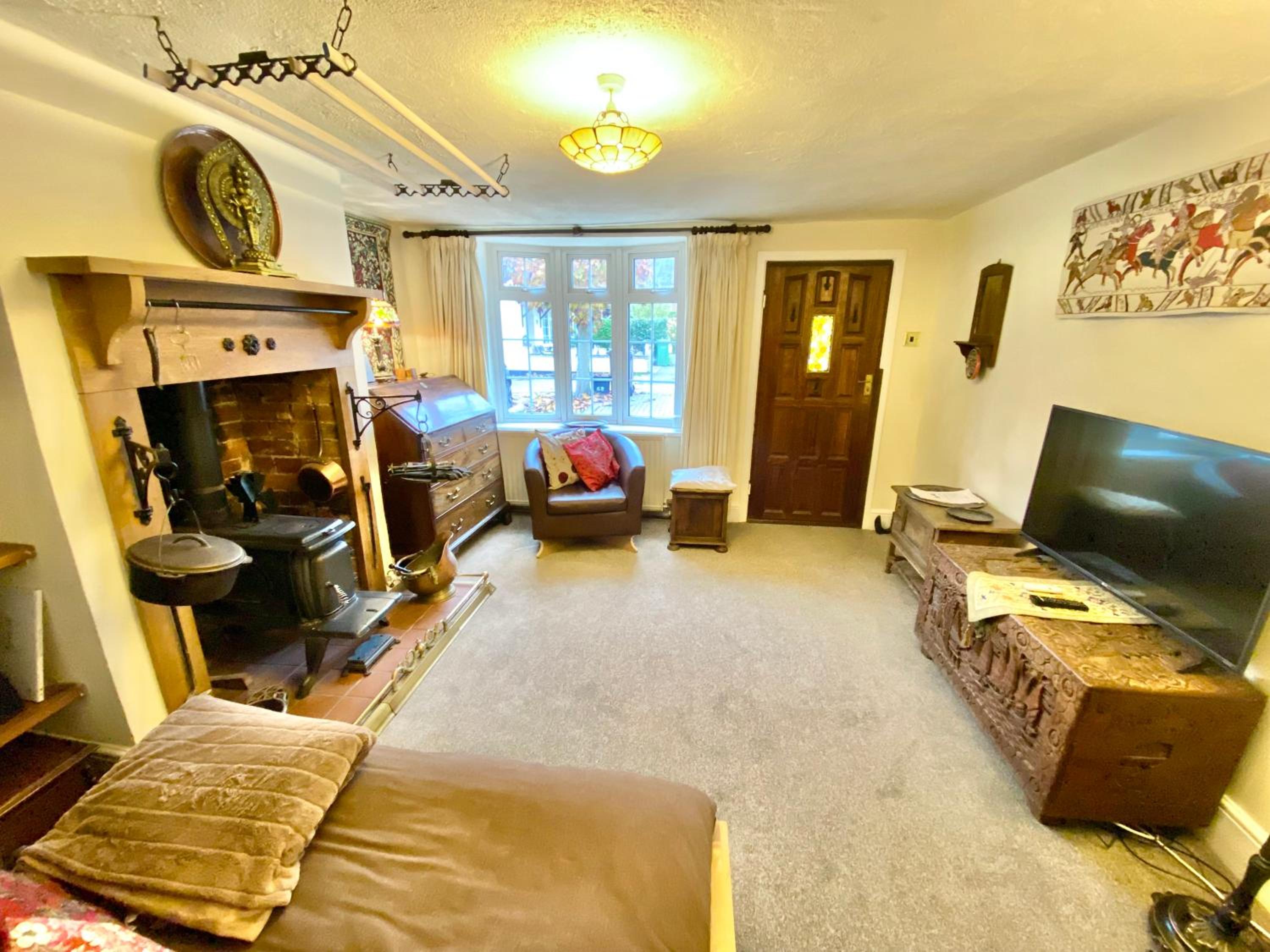 One-Bedroom Apartment photo 2