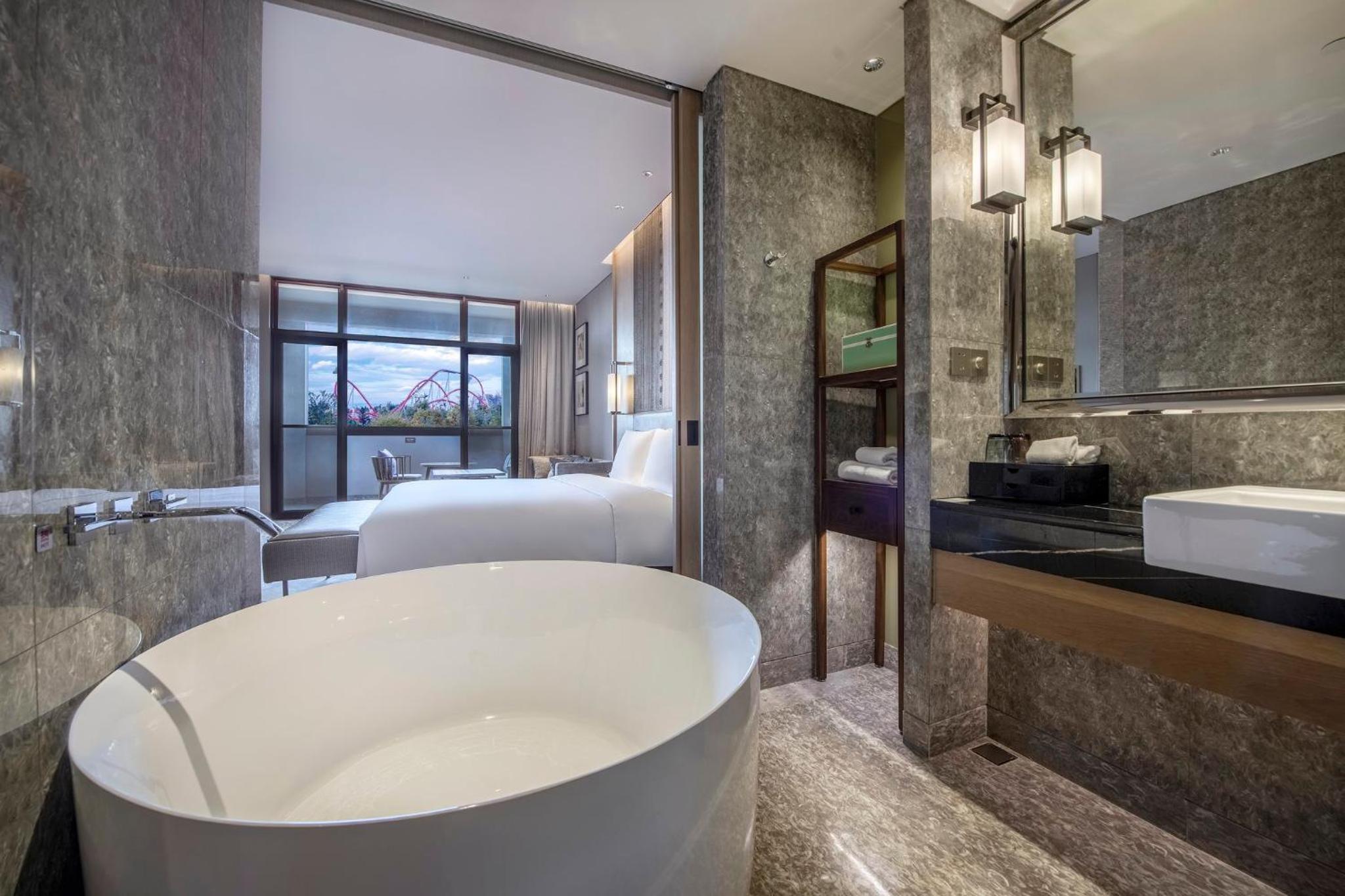 Standard Room thumbnail 6