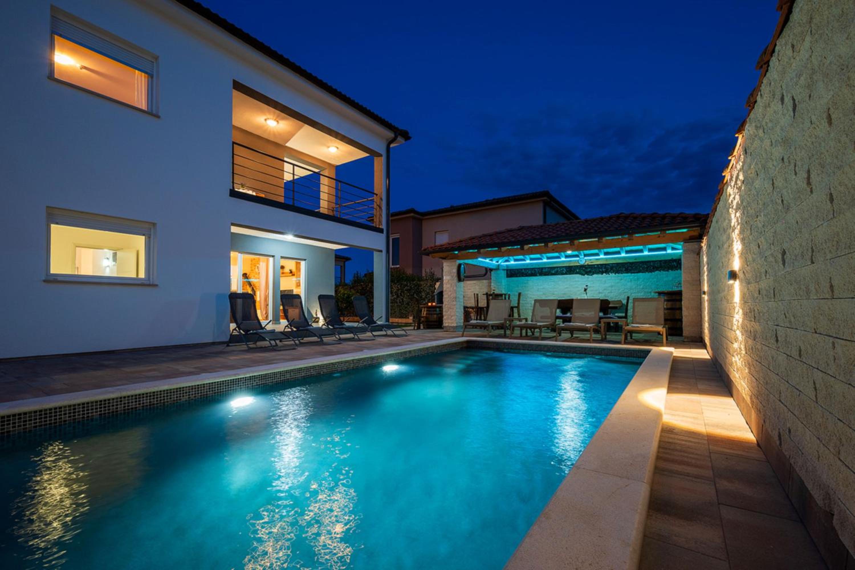 Villa photo 2