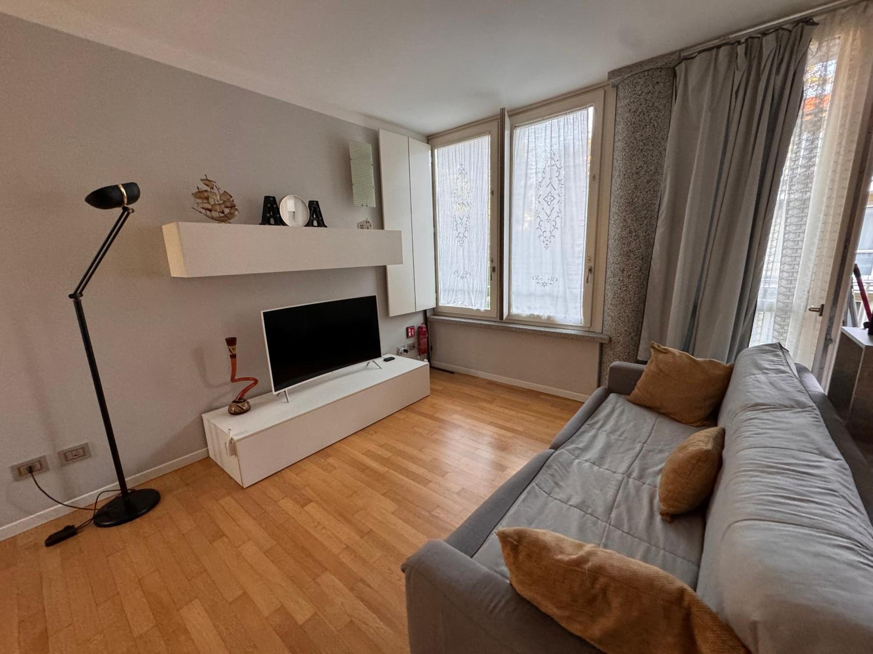 One-Bedroom Apartment photo 3