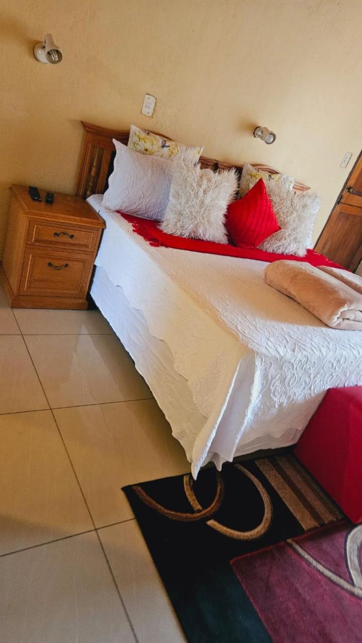 Budget Twin Room photo 1