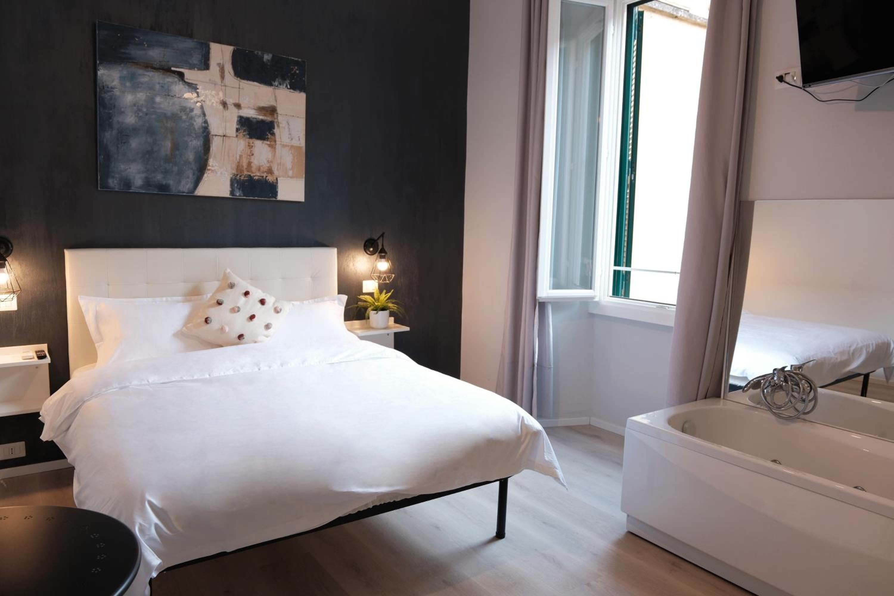 Deluxe Double Room with Bath