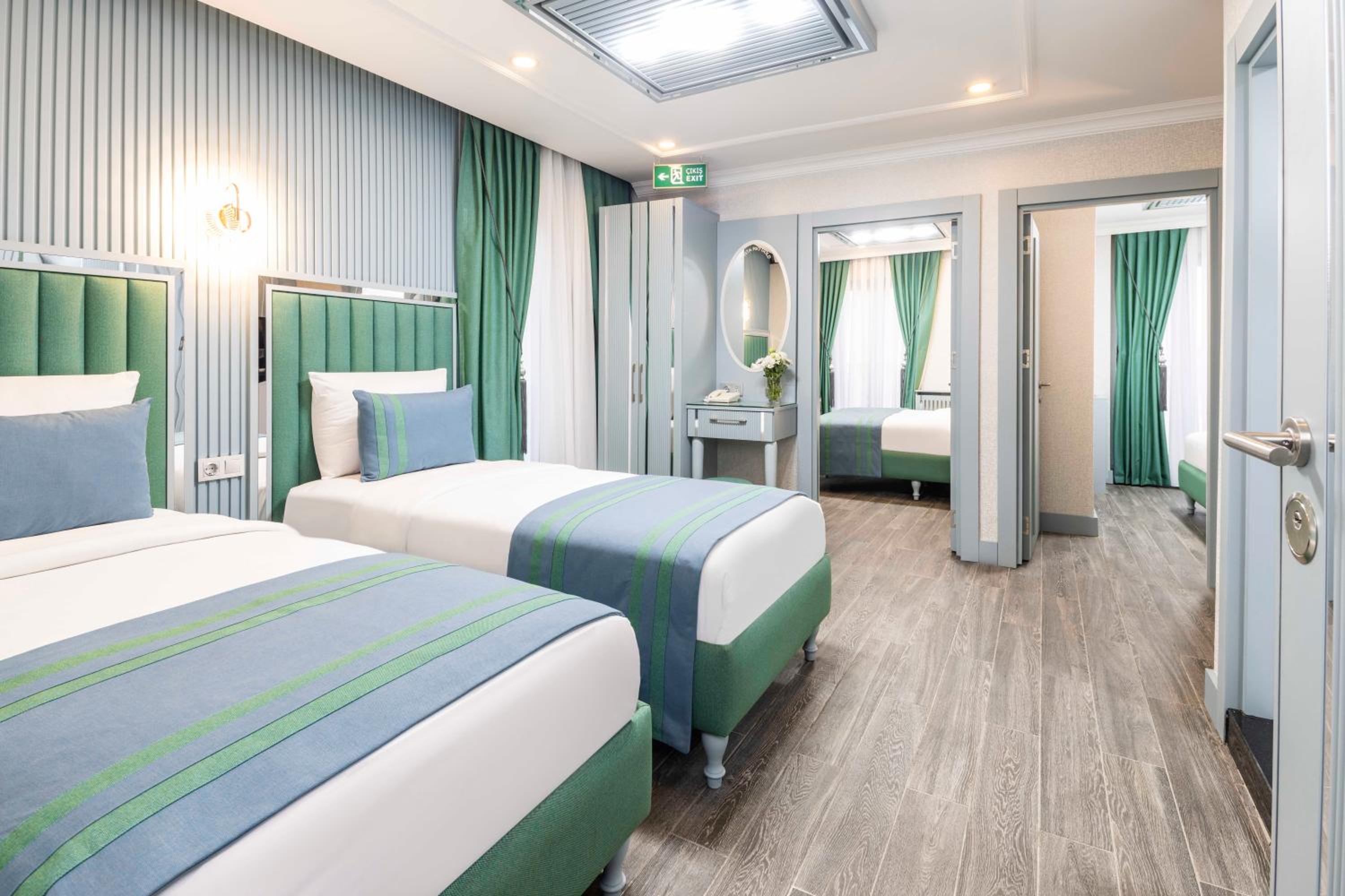 Superior Suite photo 1