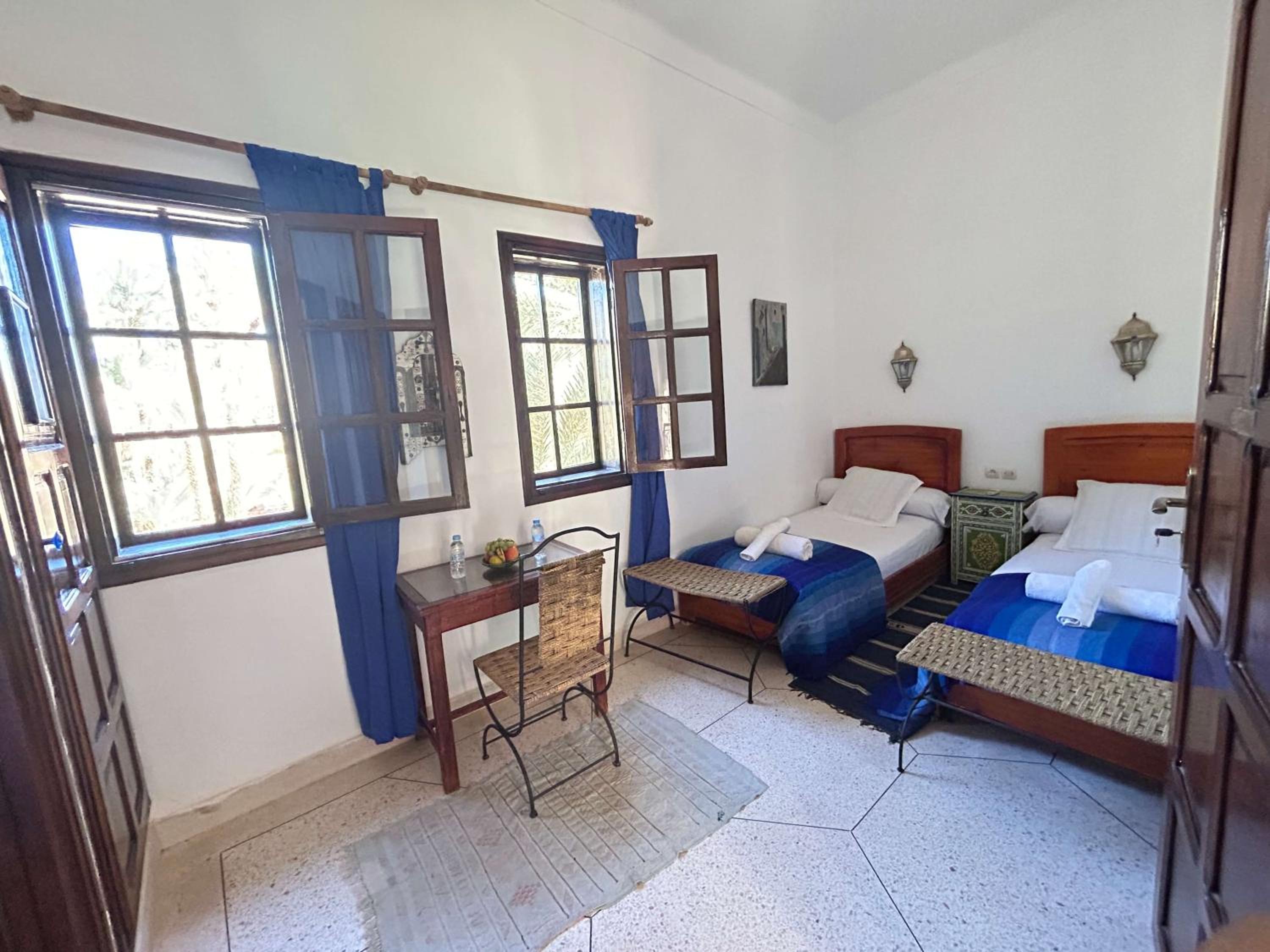 Twin Room with Private Bathroom - Photo 1
