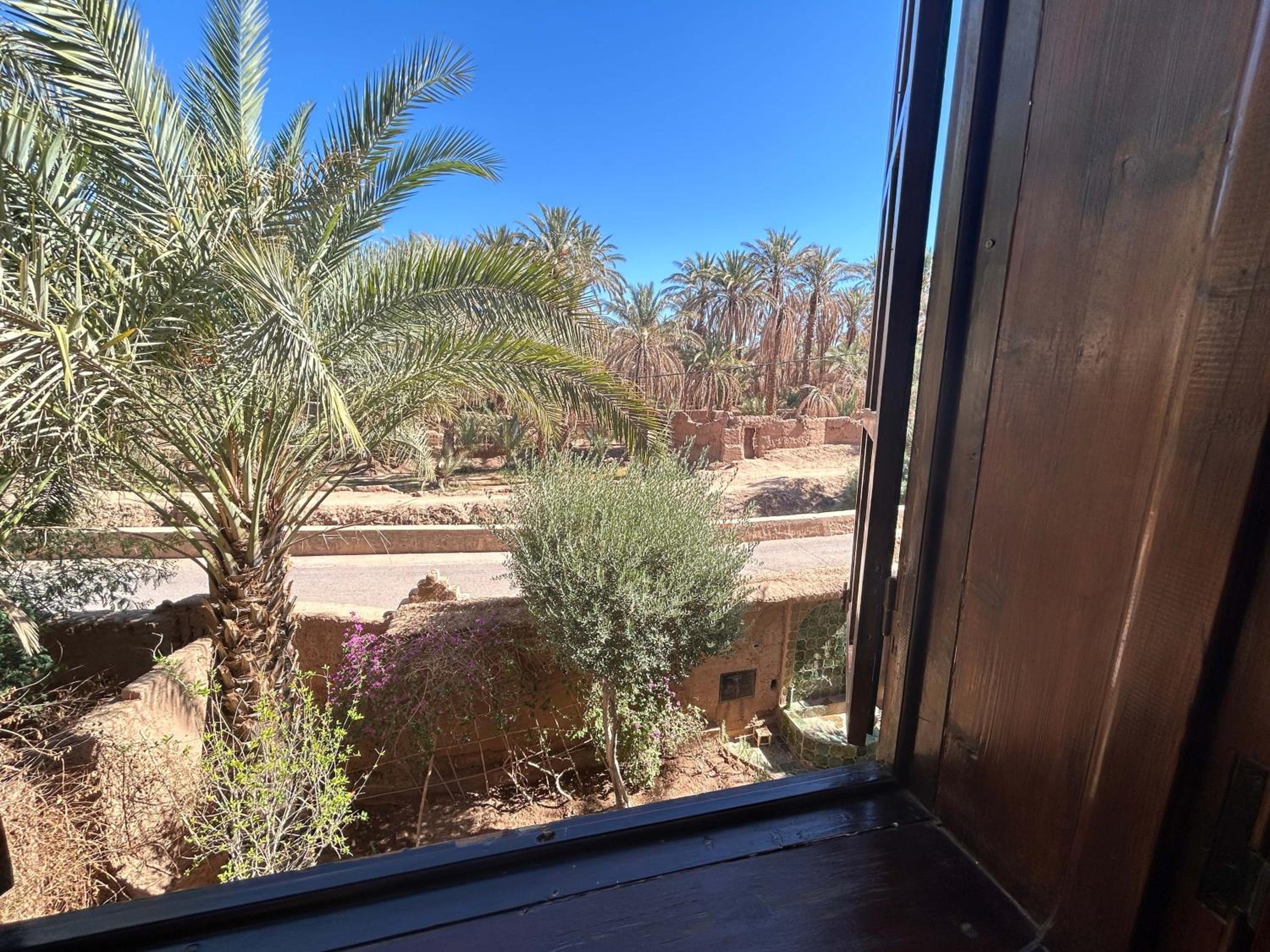 Double Room - Photo 6