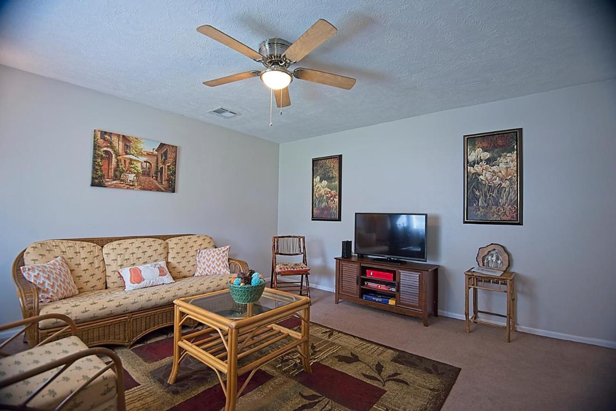 Apartment photo 1