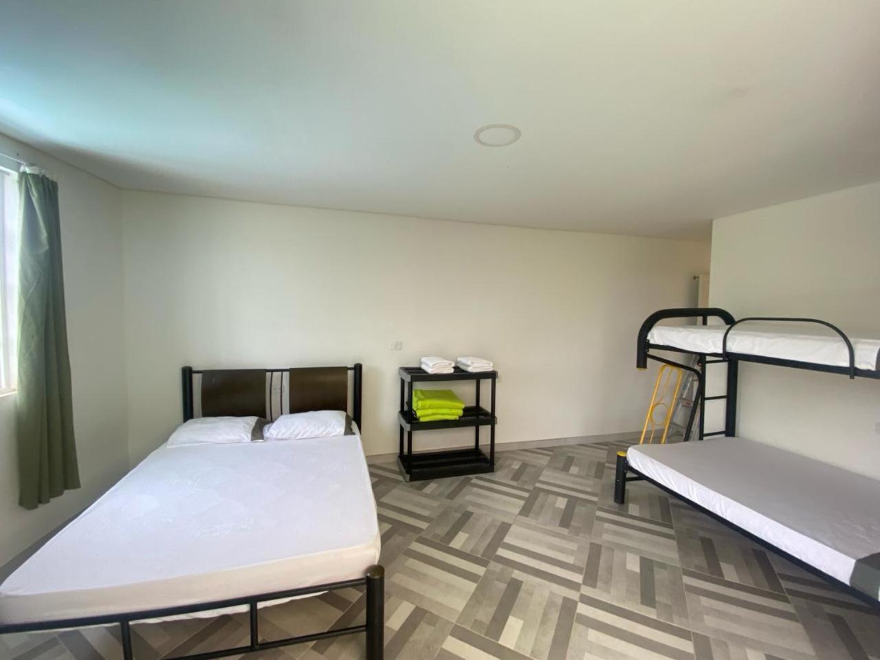 Standard Queen Room photo 1