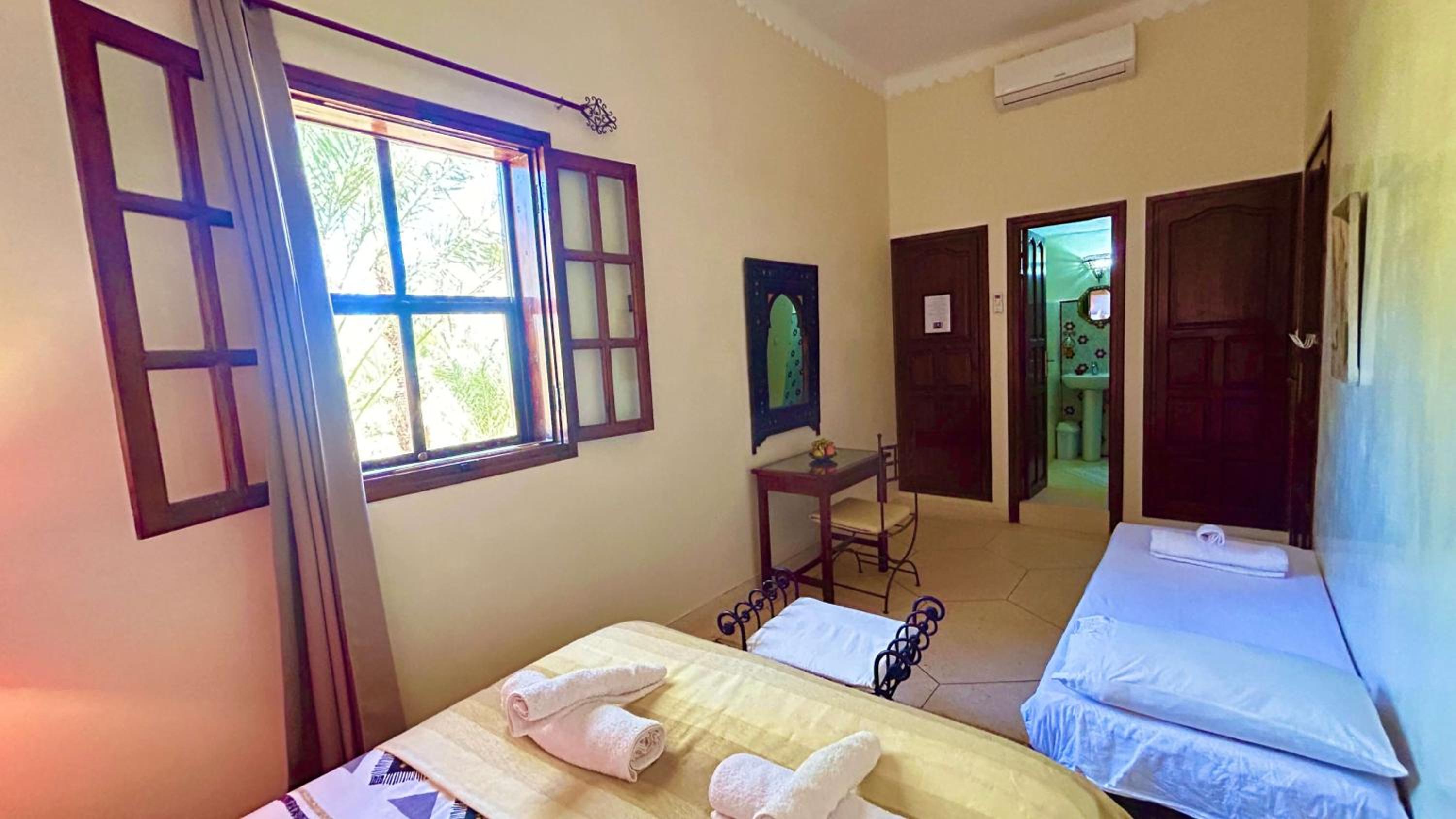 Double Room with Garden View - Photo 6