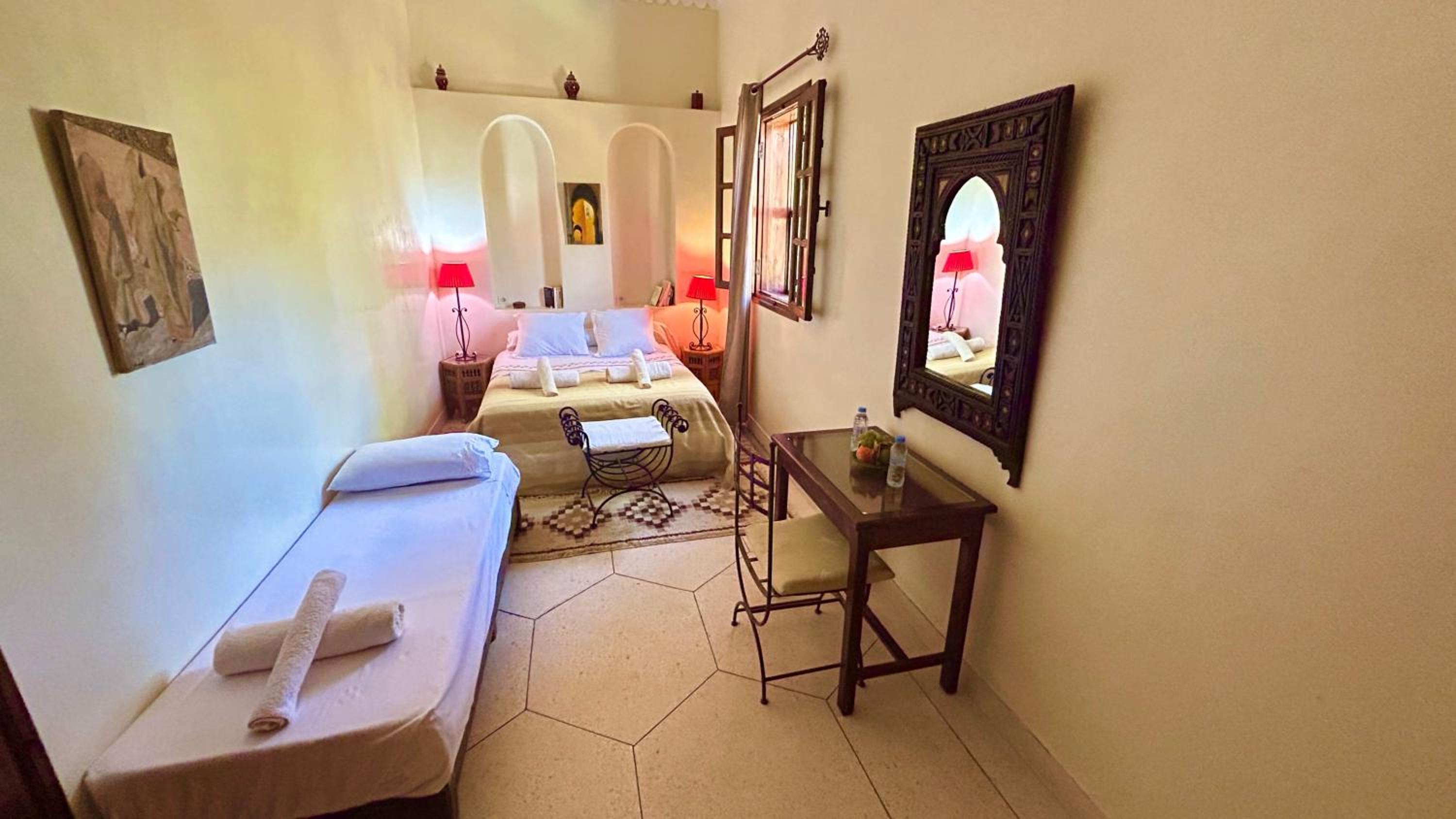 Double Room with Garden View - Photo 2