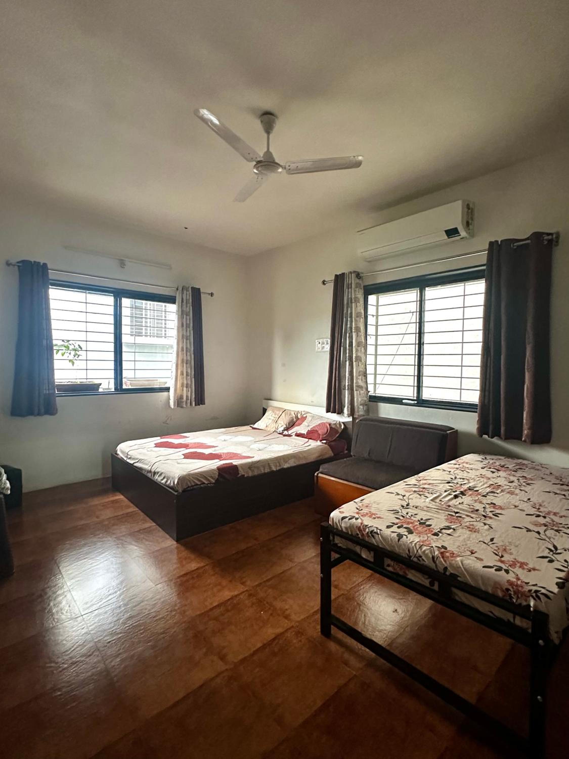 Quadruple Room With Private Bathroom photo 1