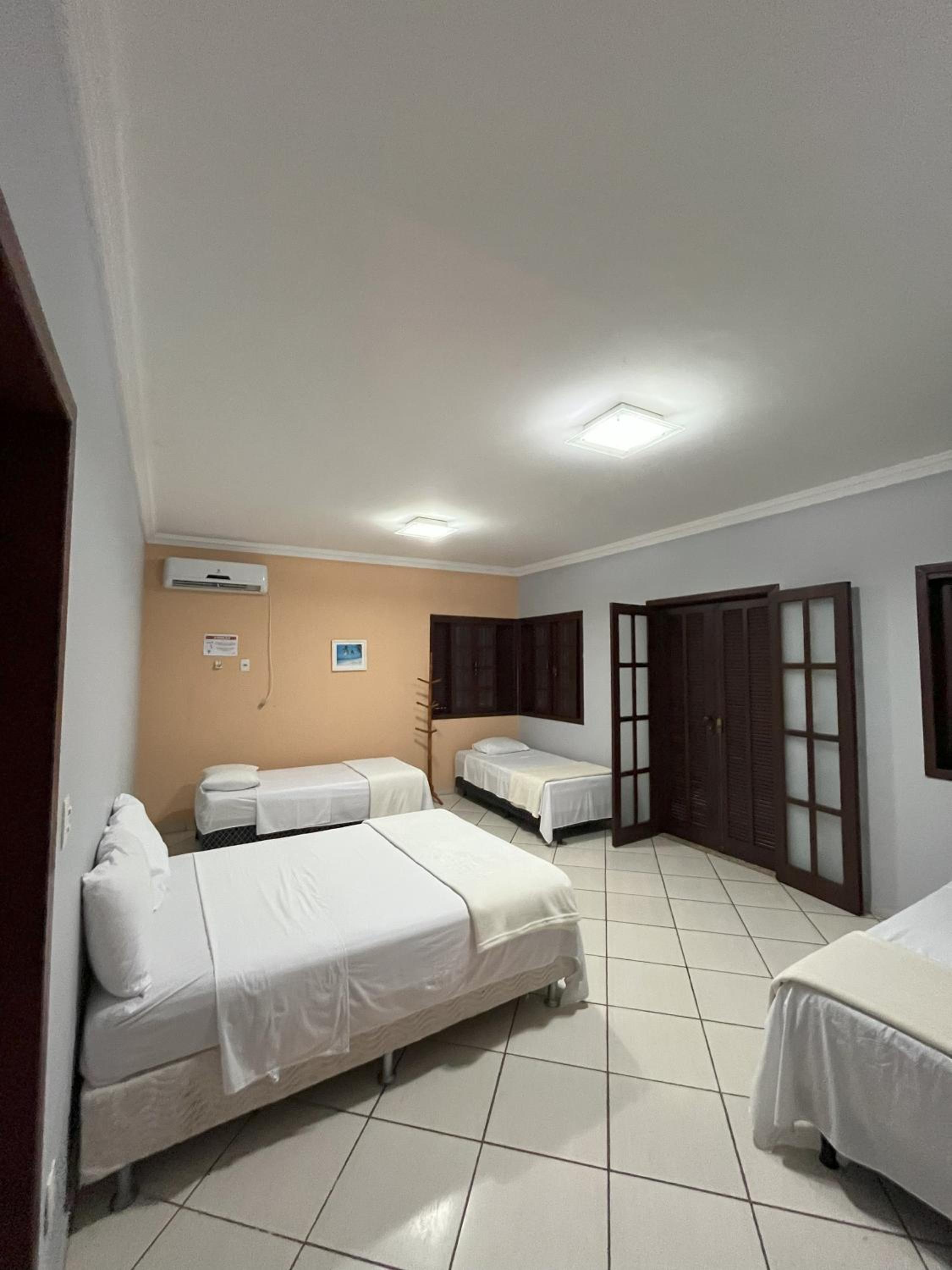 Family Room with Private Bathroom photo 1