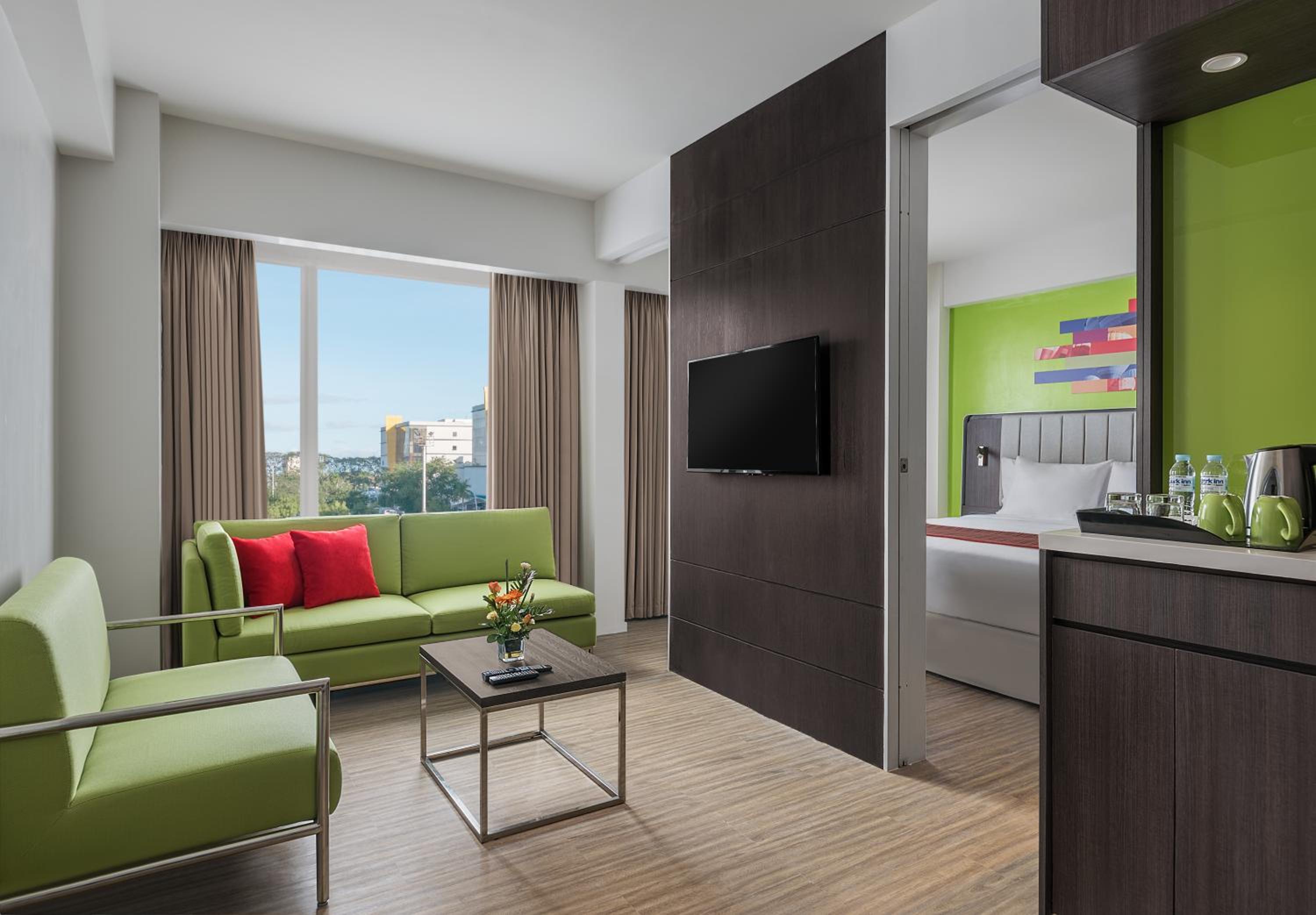 One Bedroom Suite photo 2