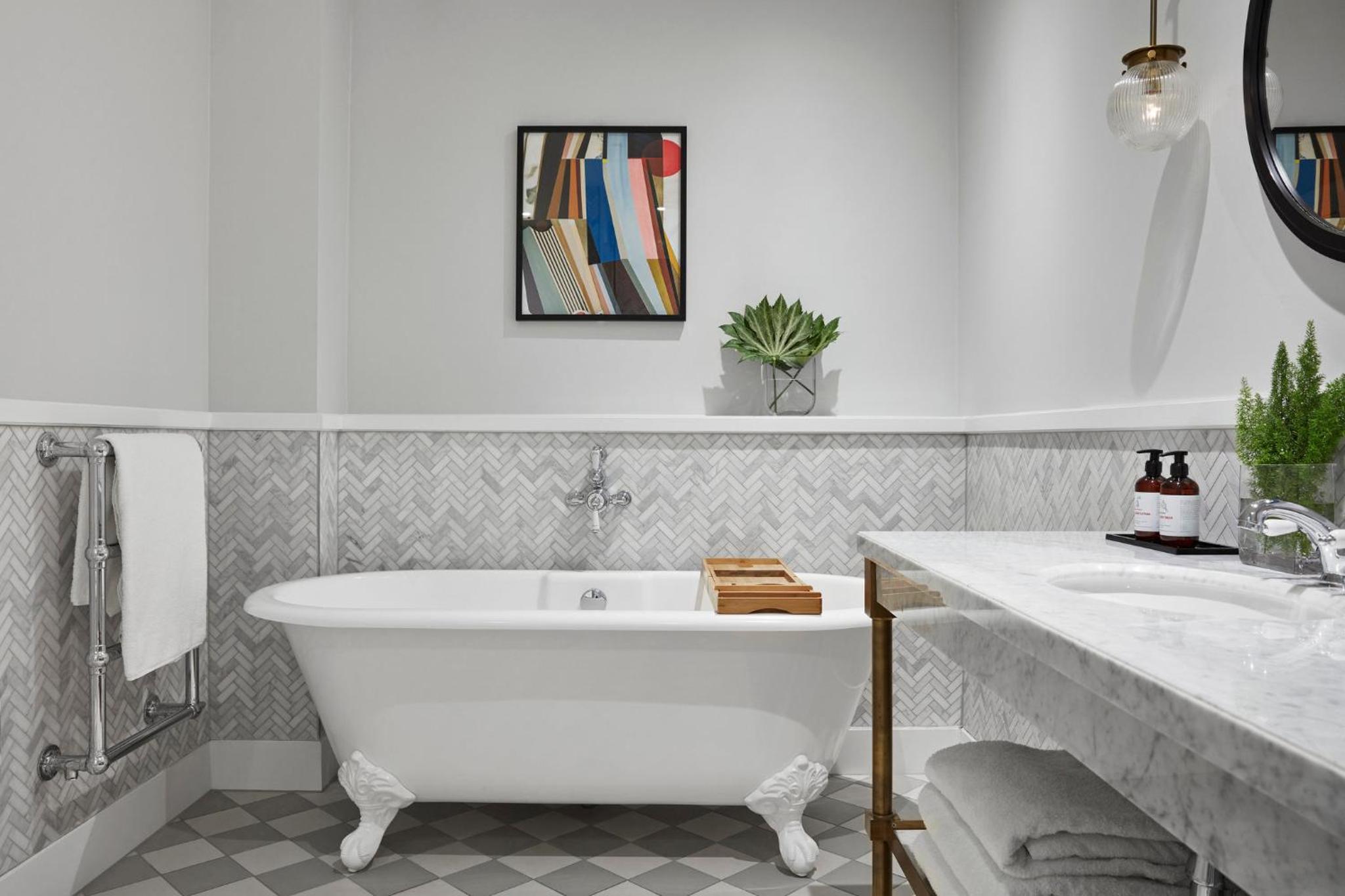 Townhouse Suite thumbnail 6