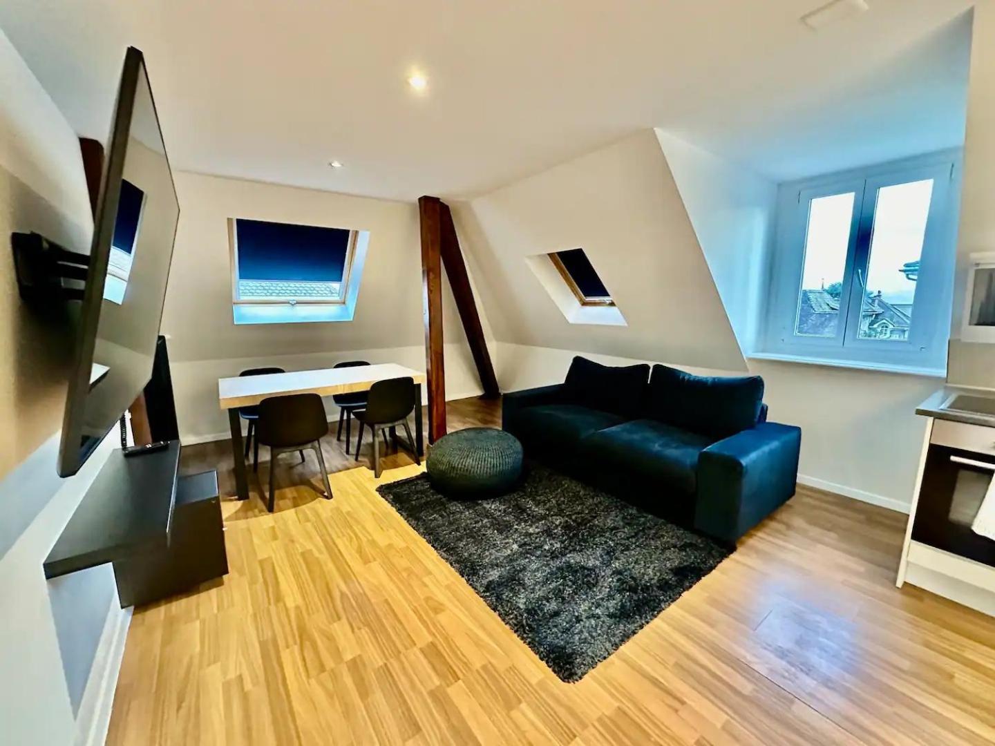 One-Bedroom Apartment - Non-Smoking photo 1