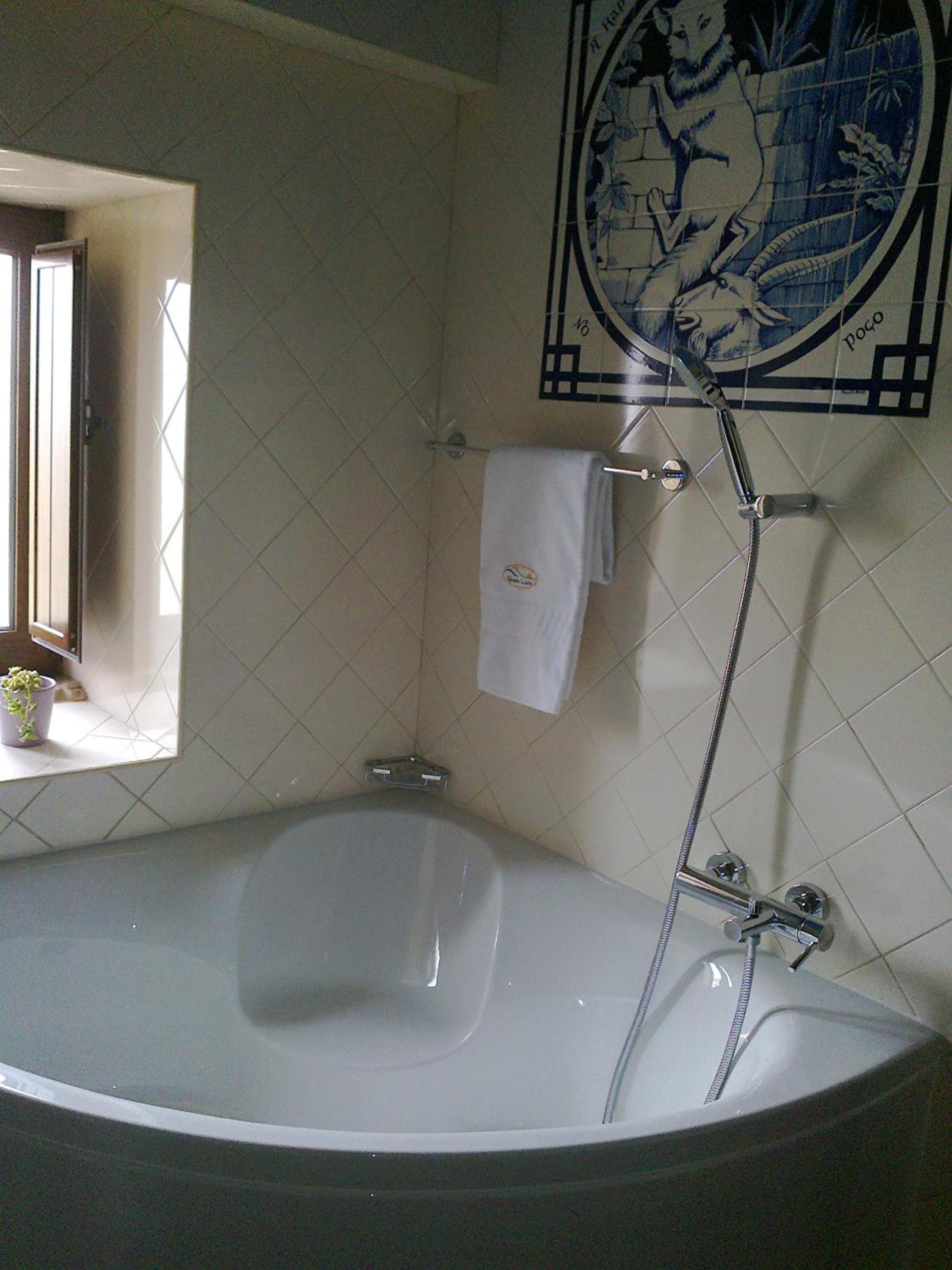 Two-Bedroom House - Photo 18
