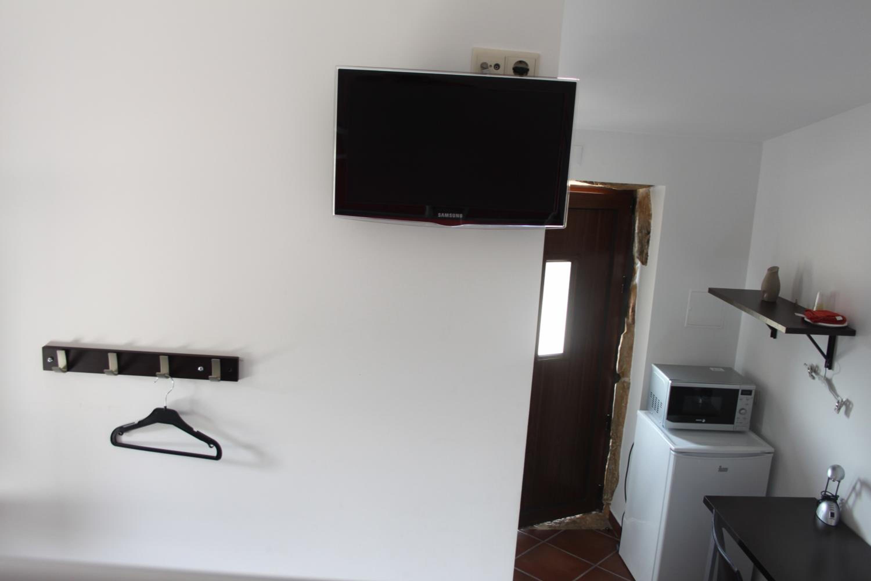 Triple Room with Shower - Photo 50