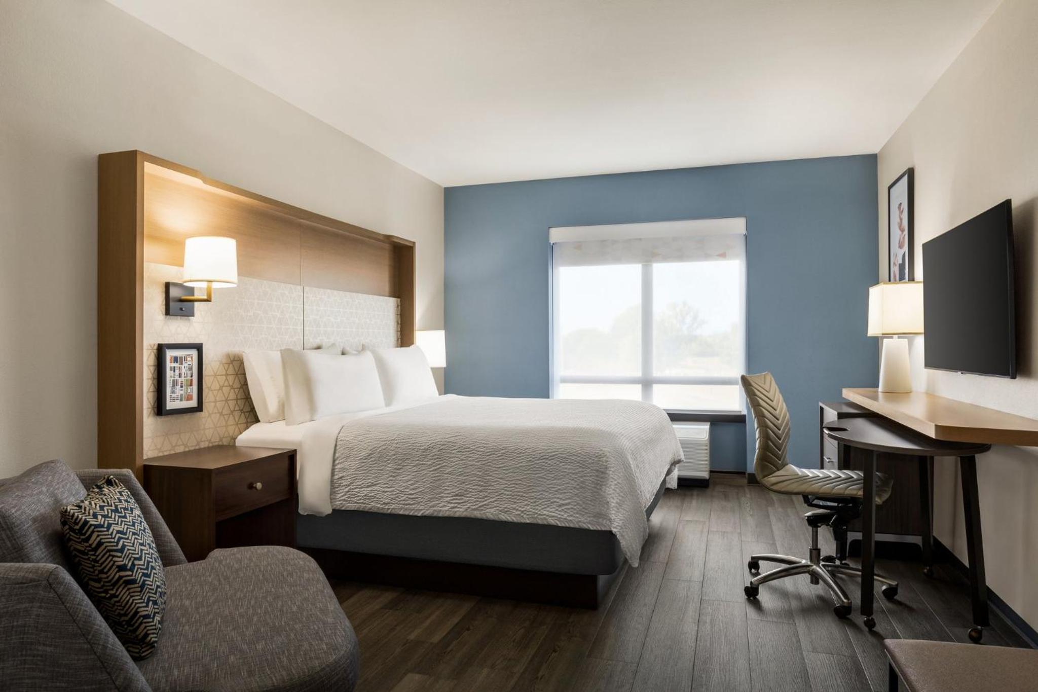 Standard King Room - Photo 1