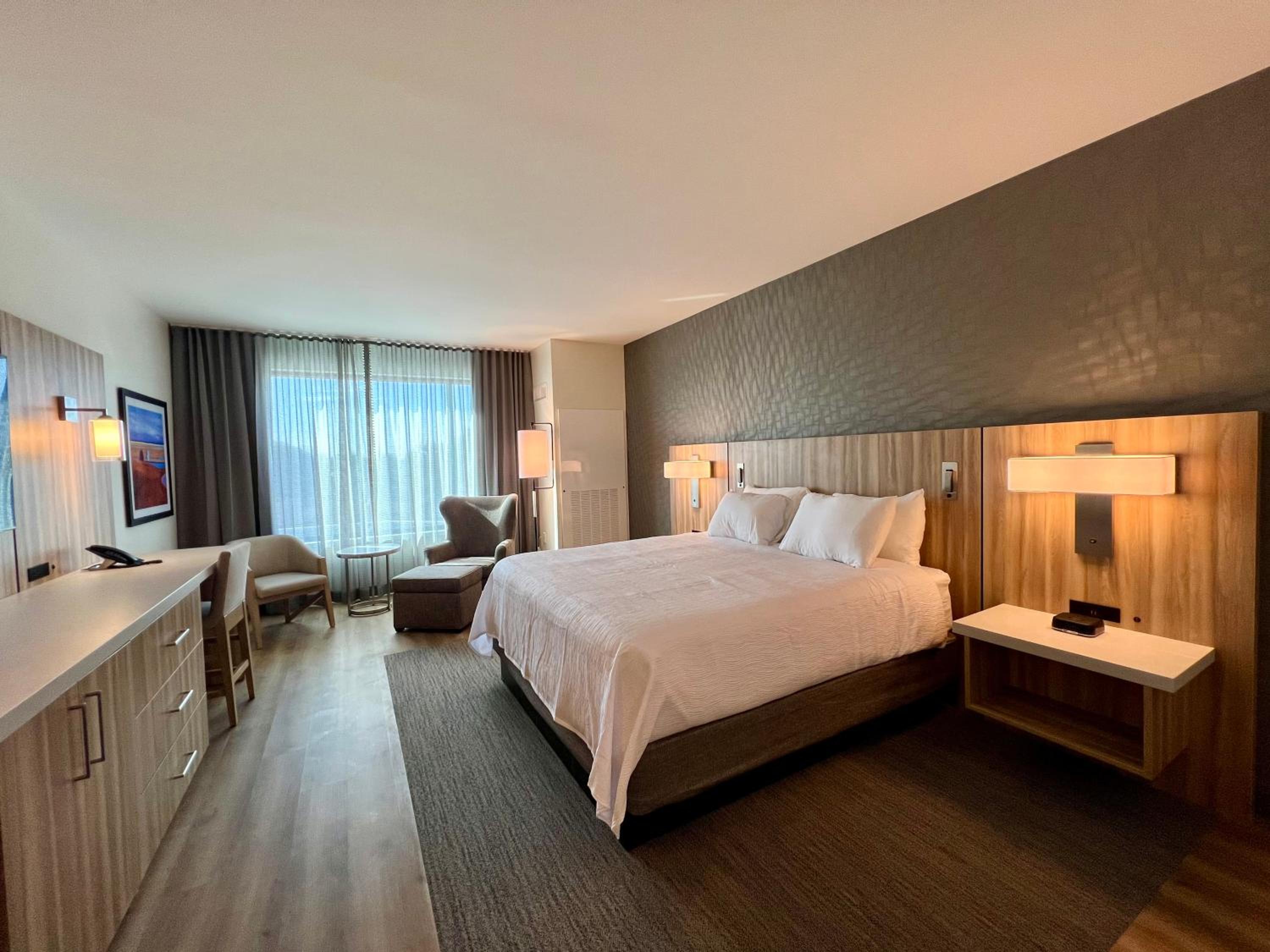 Standard King Room photo 2