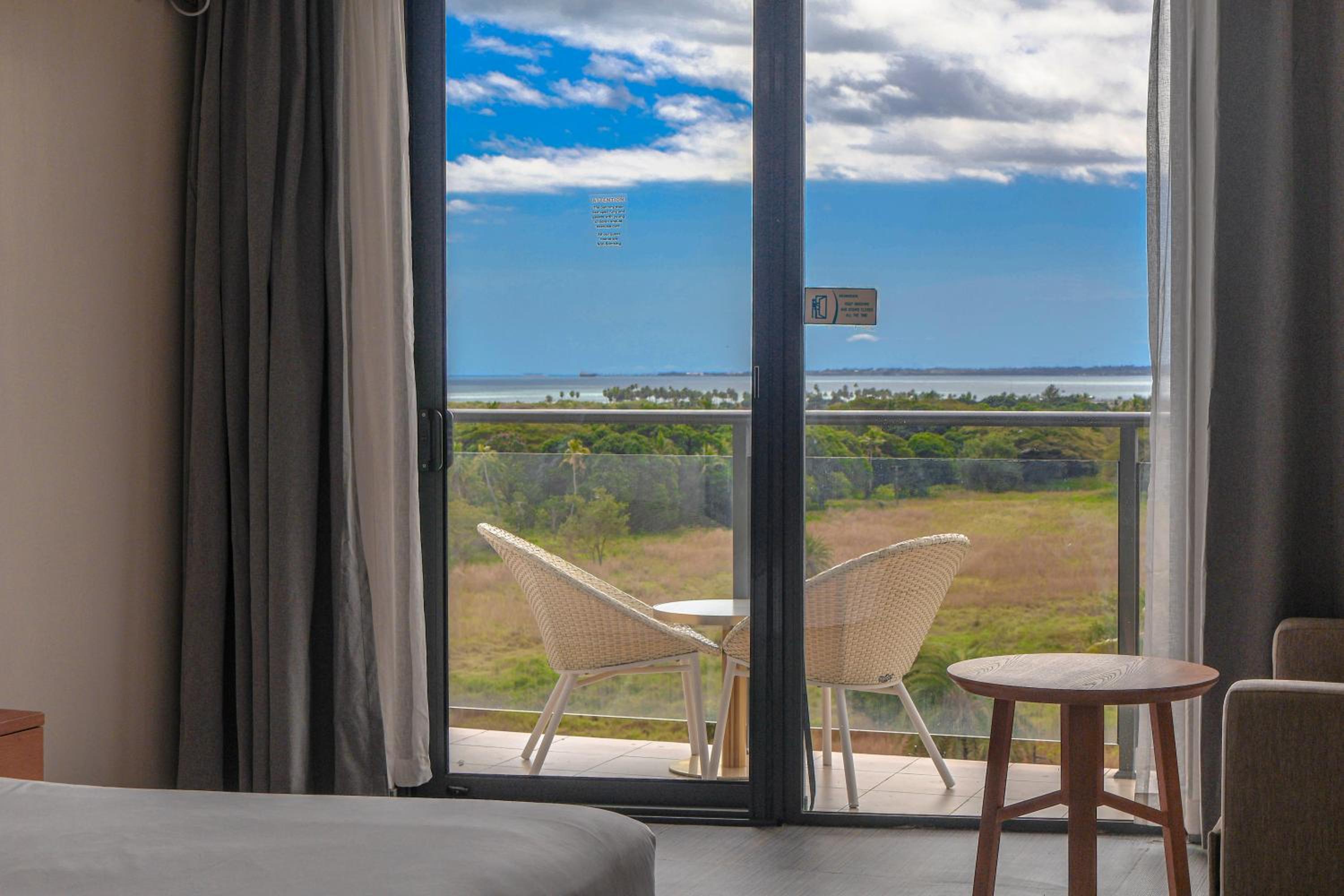 King Room with Sunset View photo 2