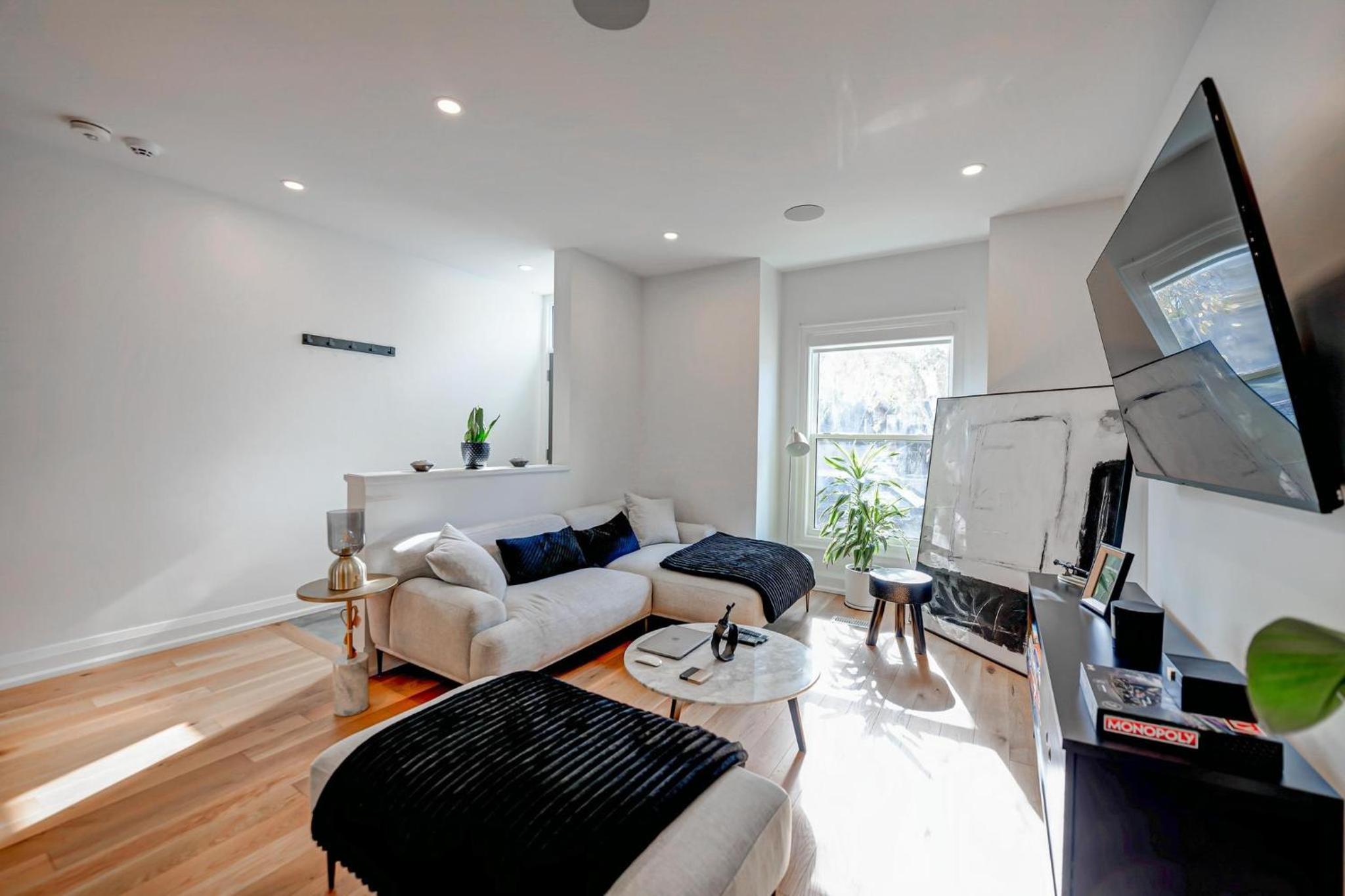 Two-Bedroom House photo 3