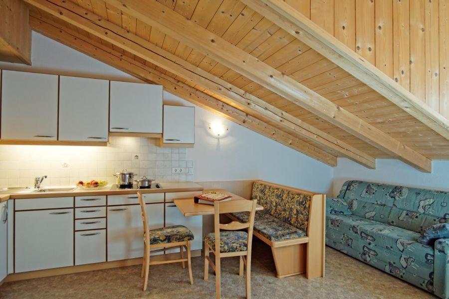 One-Bedroom Apartment - Photo 6
