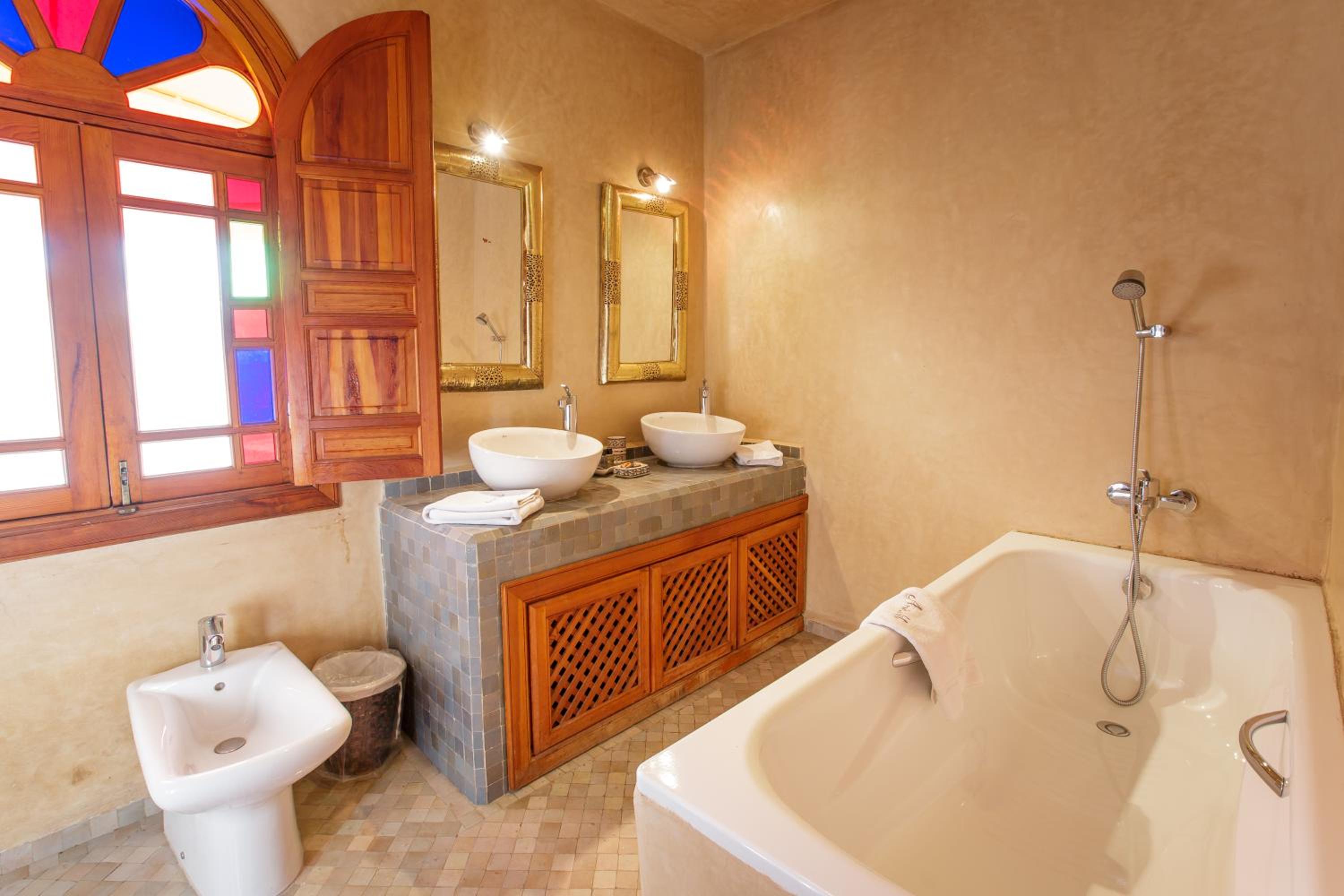 Junior Twin Suite (2 Adults) photo 3