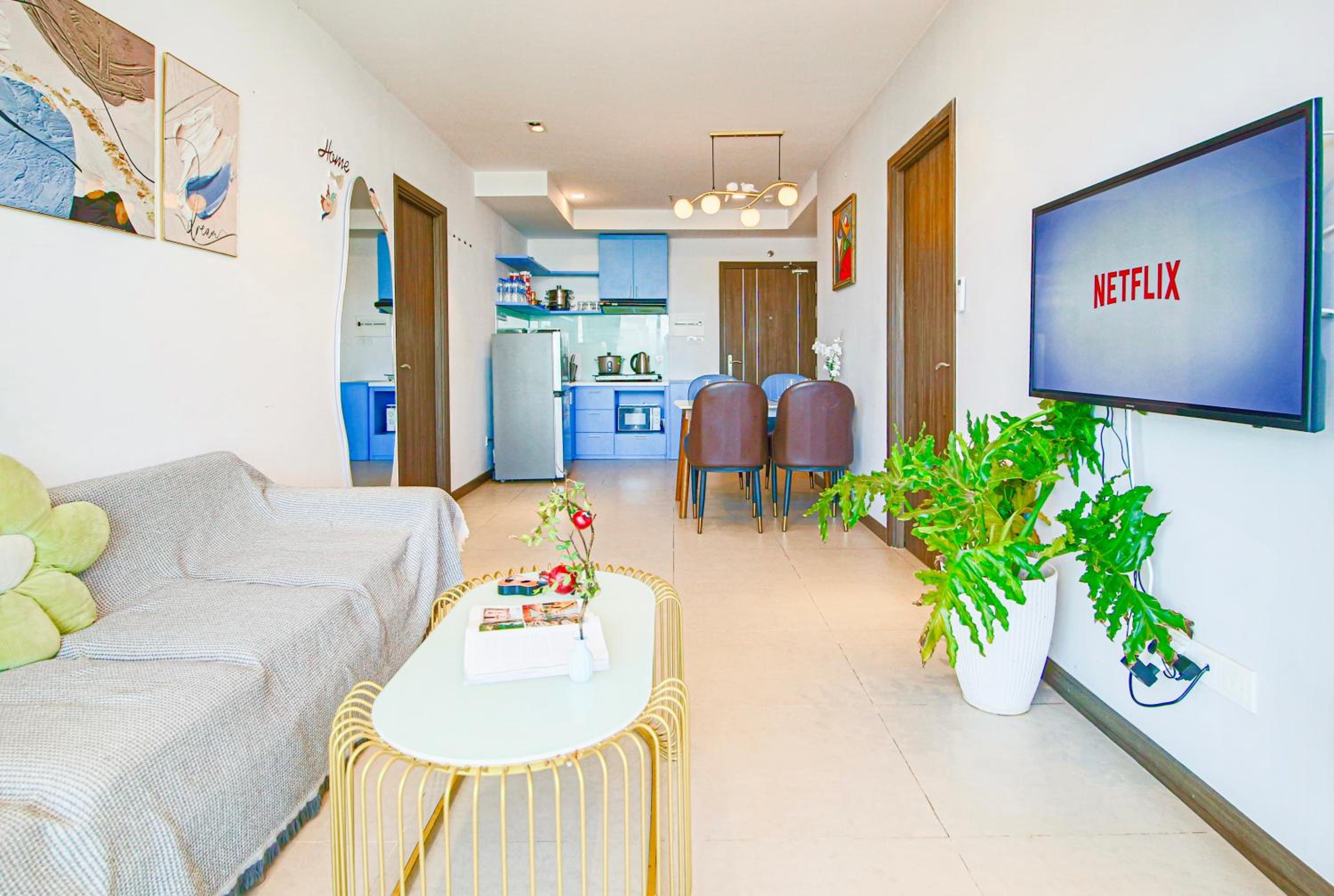 Two-Bedroom Apartment - Photo 2