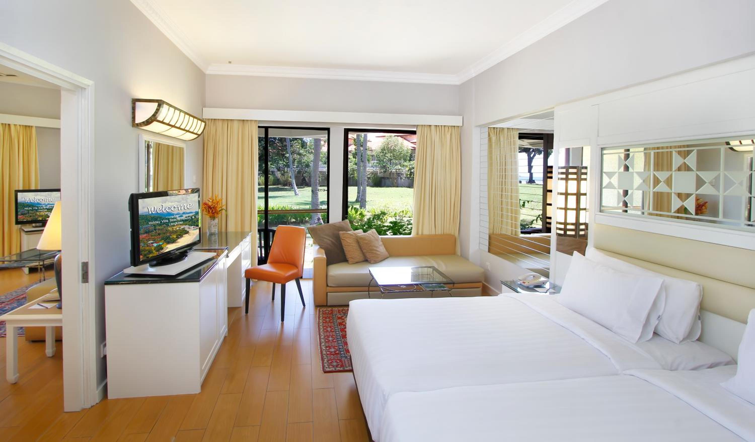 Prima Beach Suite photo 2