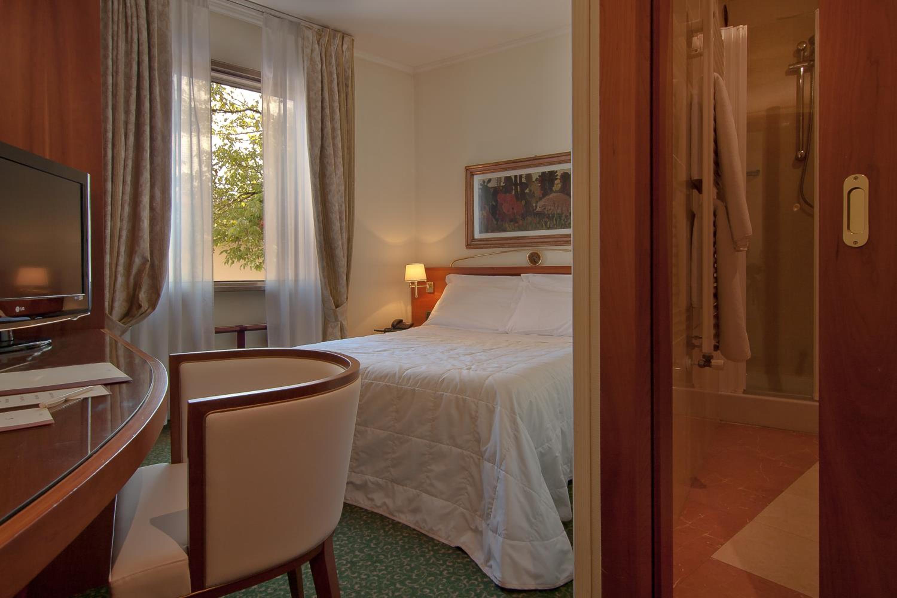 Small Double Room - Photo 1