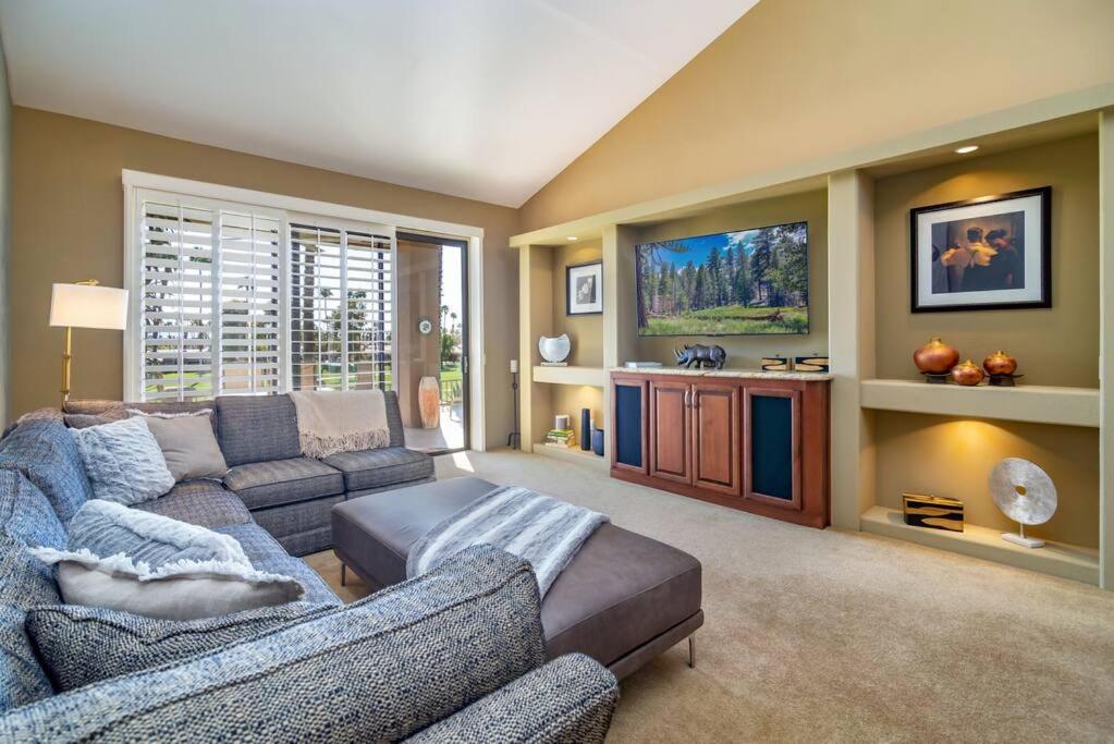 Two-Bedroom House photo 3