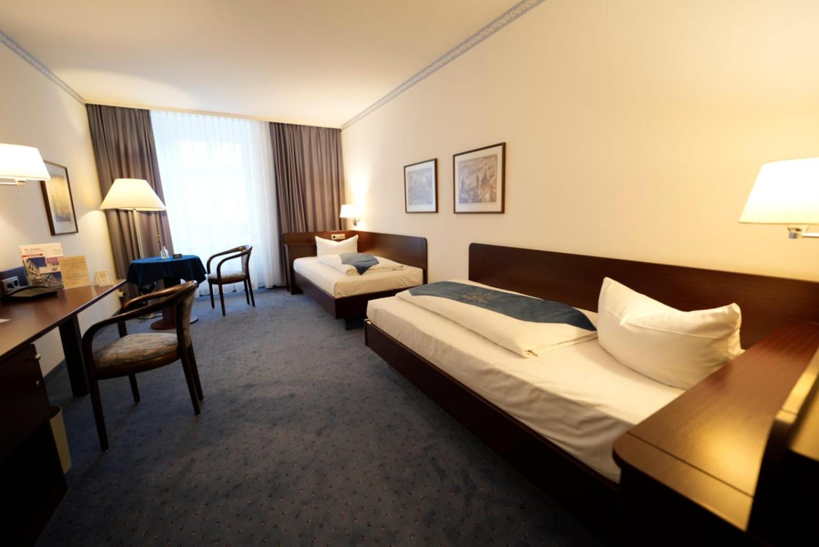 Standard Twin Room photo 3
