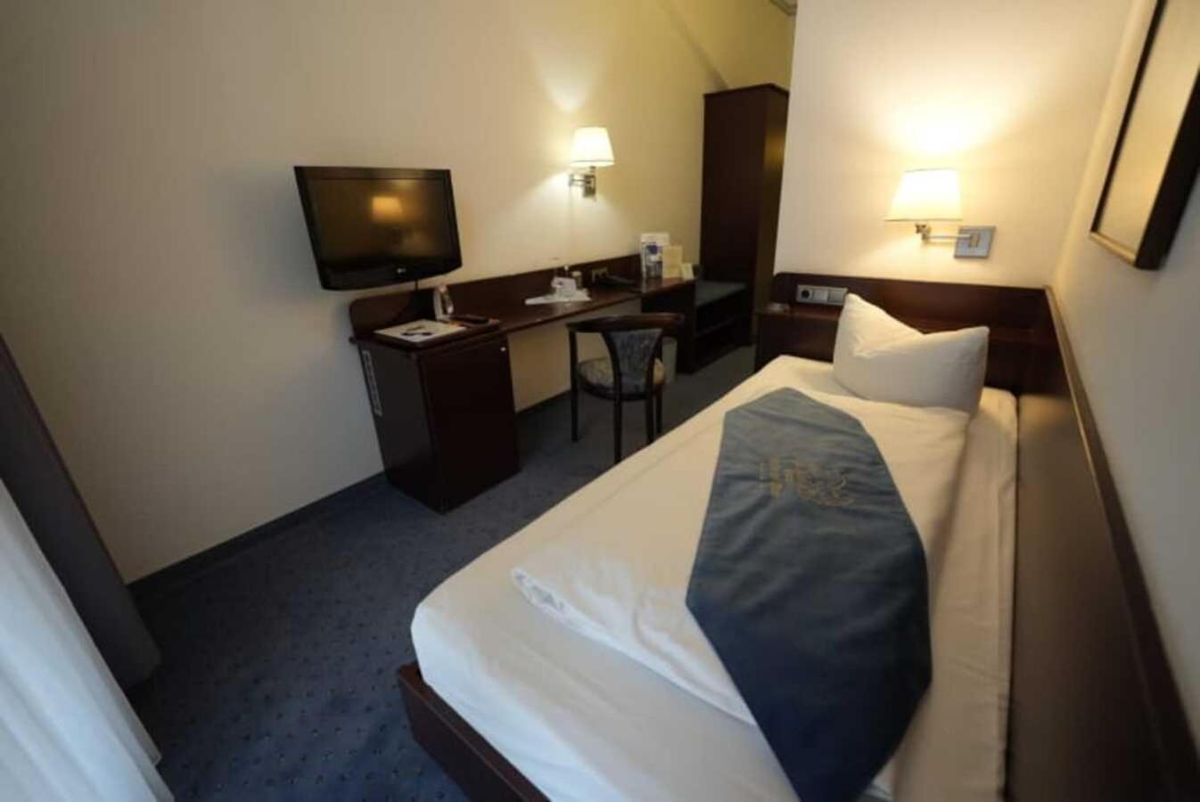 Single Room photo 2