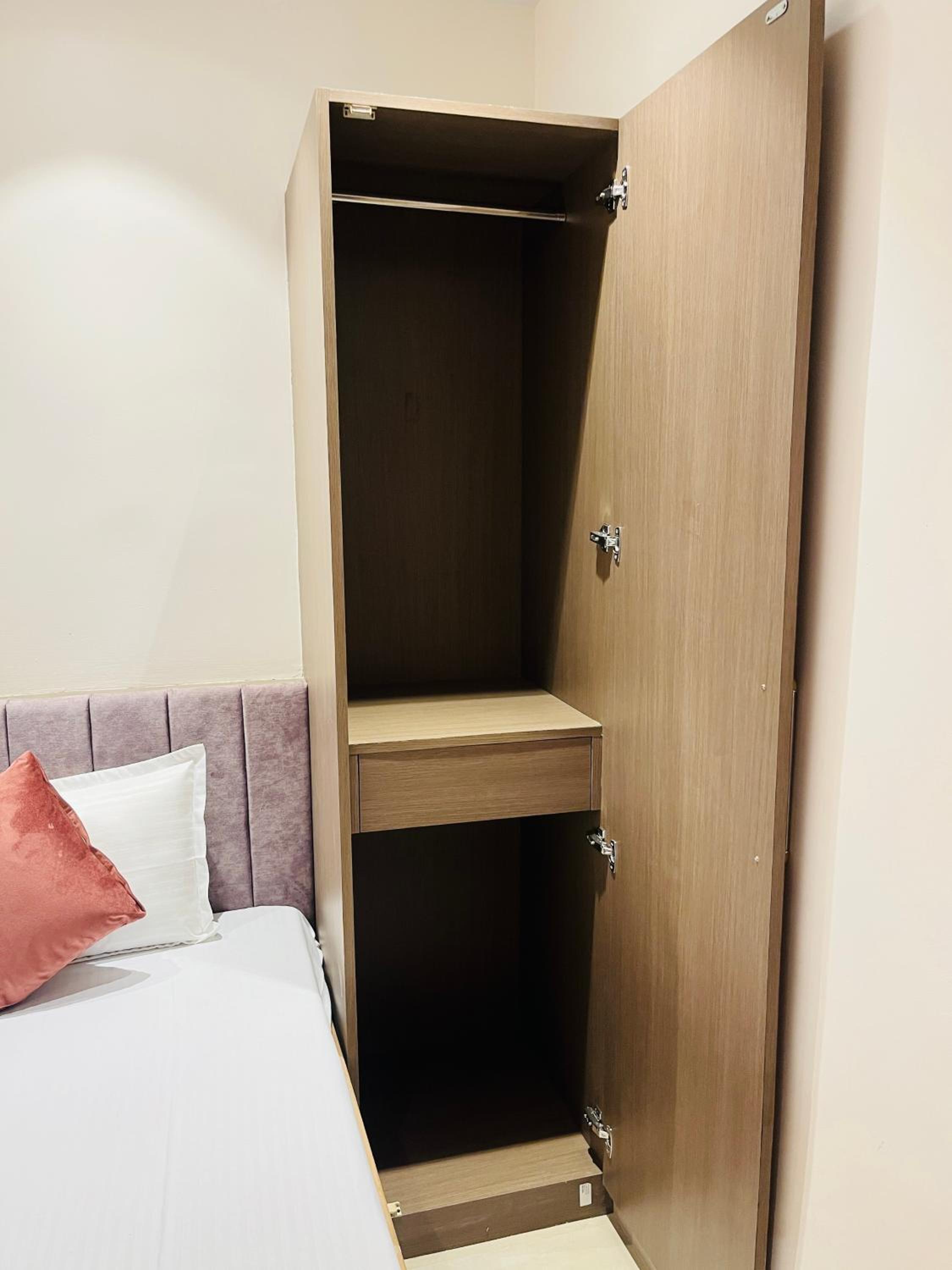 Deluxe Double Room (2 Adults + 1 Child) - Photo 1