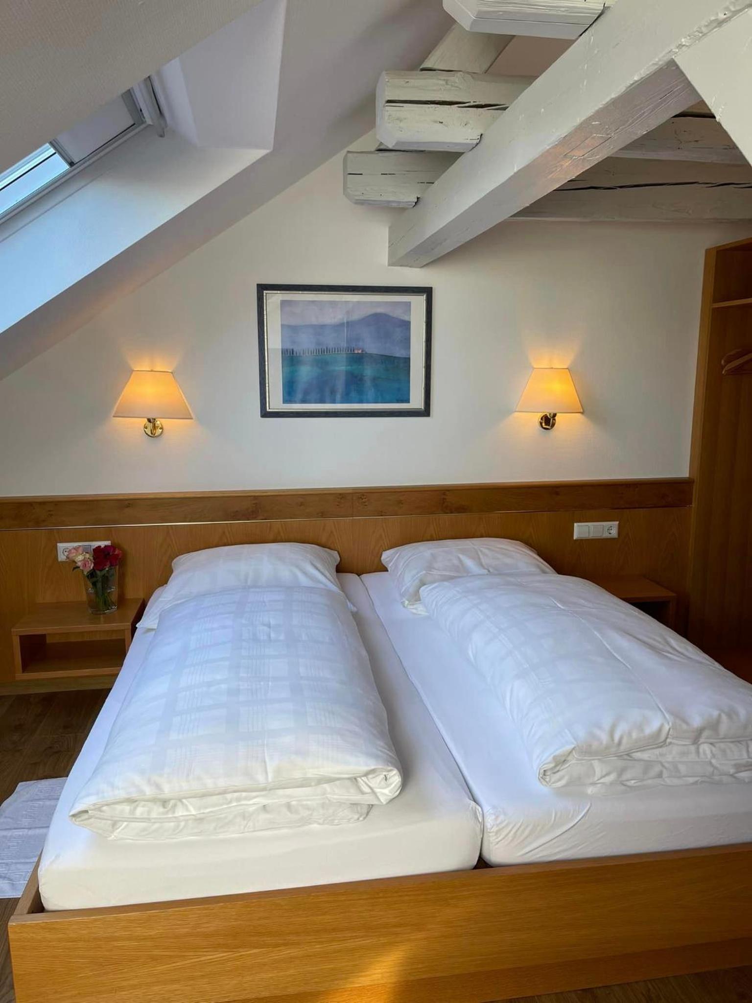 Standard Double or Twin Room - Photo 13